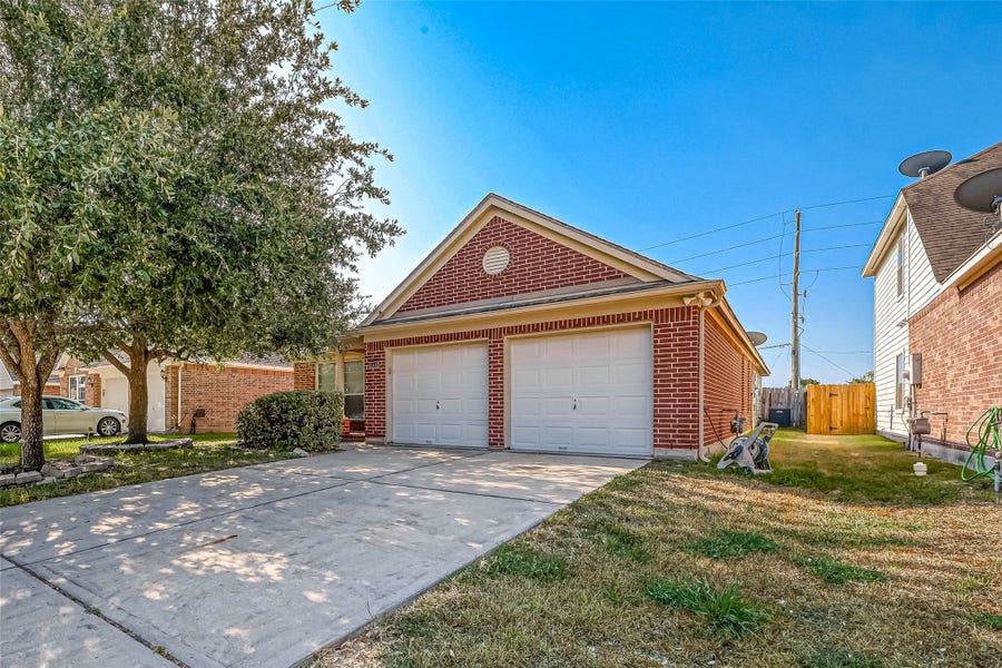 Property photo for 3403 Sparta Drive, Missouri City, TX