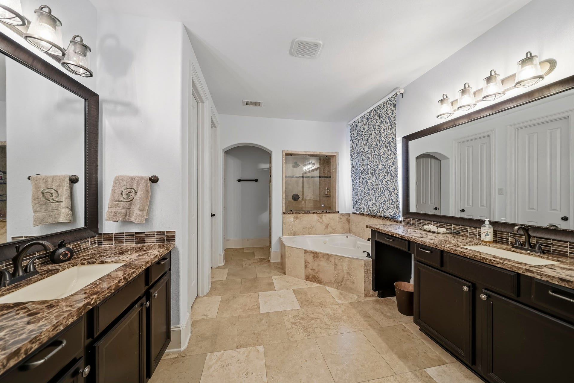 2804 Veneto Court, League City, TX 77573 2804 Veneto Court, League City, TX 77573