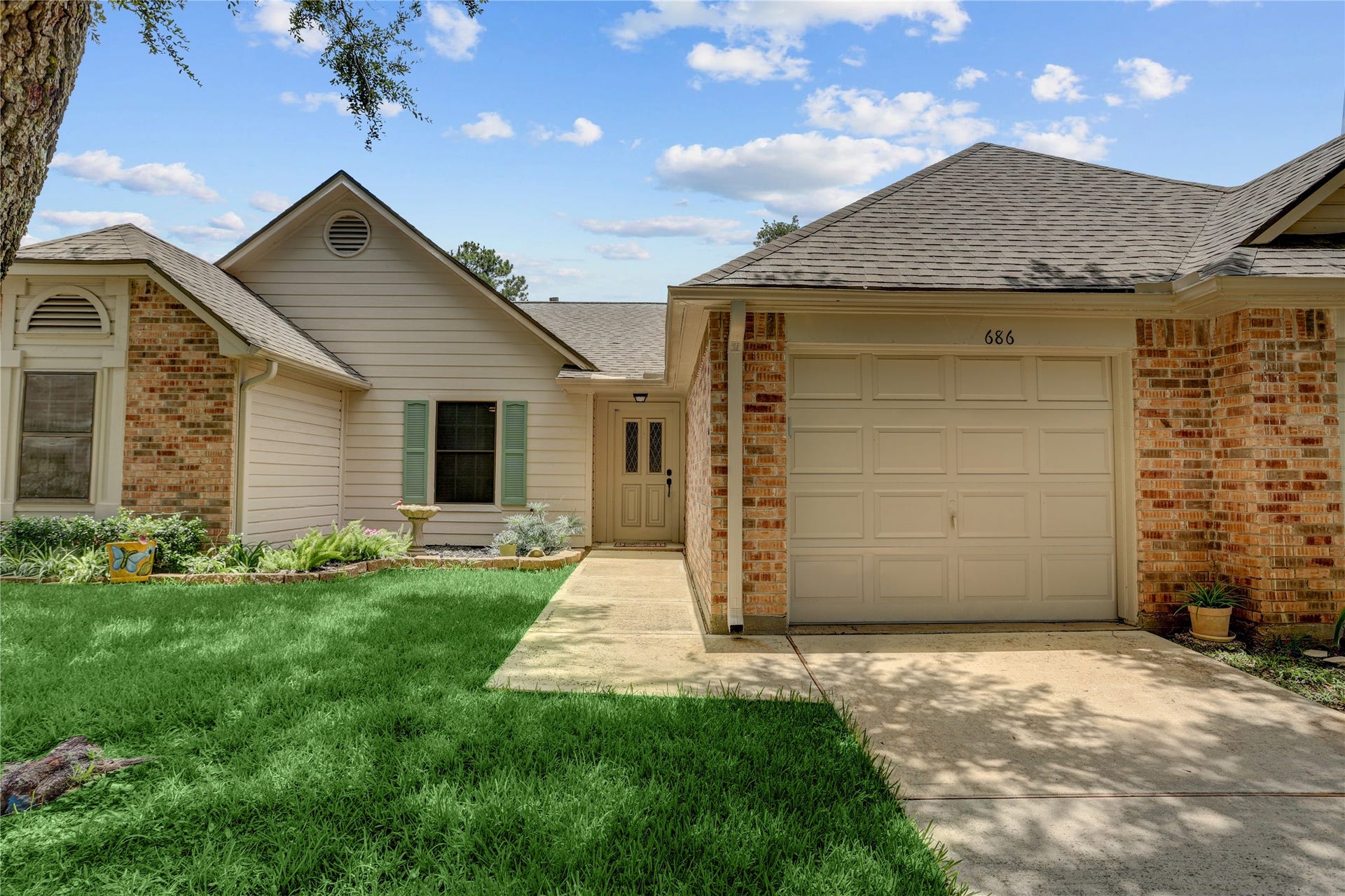 686 W Country Grove Circle, Pearland, TX 77584 686 W Country Grove Circle, Pearland, TX 77584