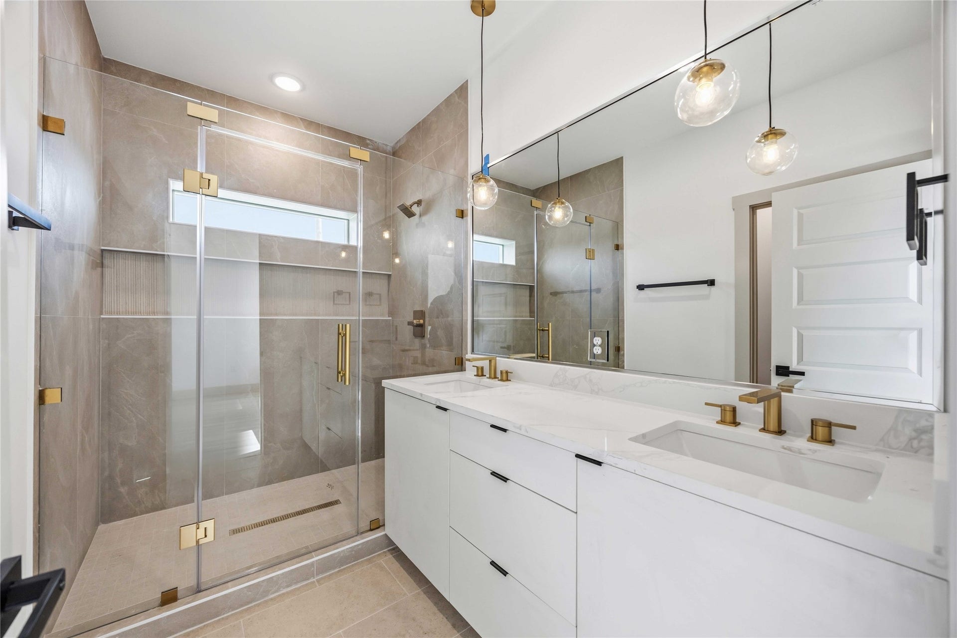 7555 Calhoun Street, #B, Houston, TX 77033 7555 Calhoun Street, #B, Houston, TX 77033
