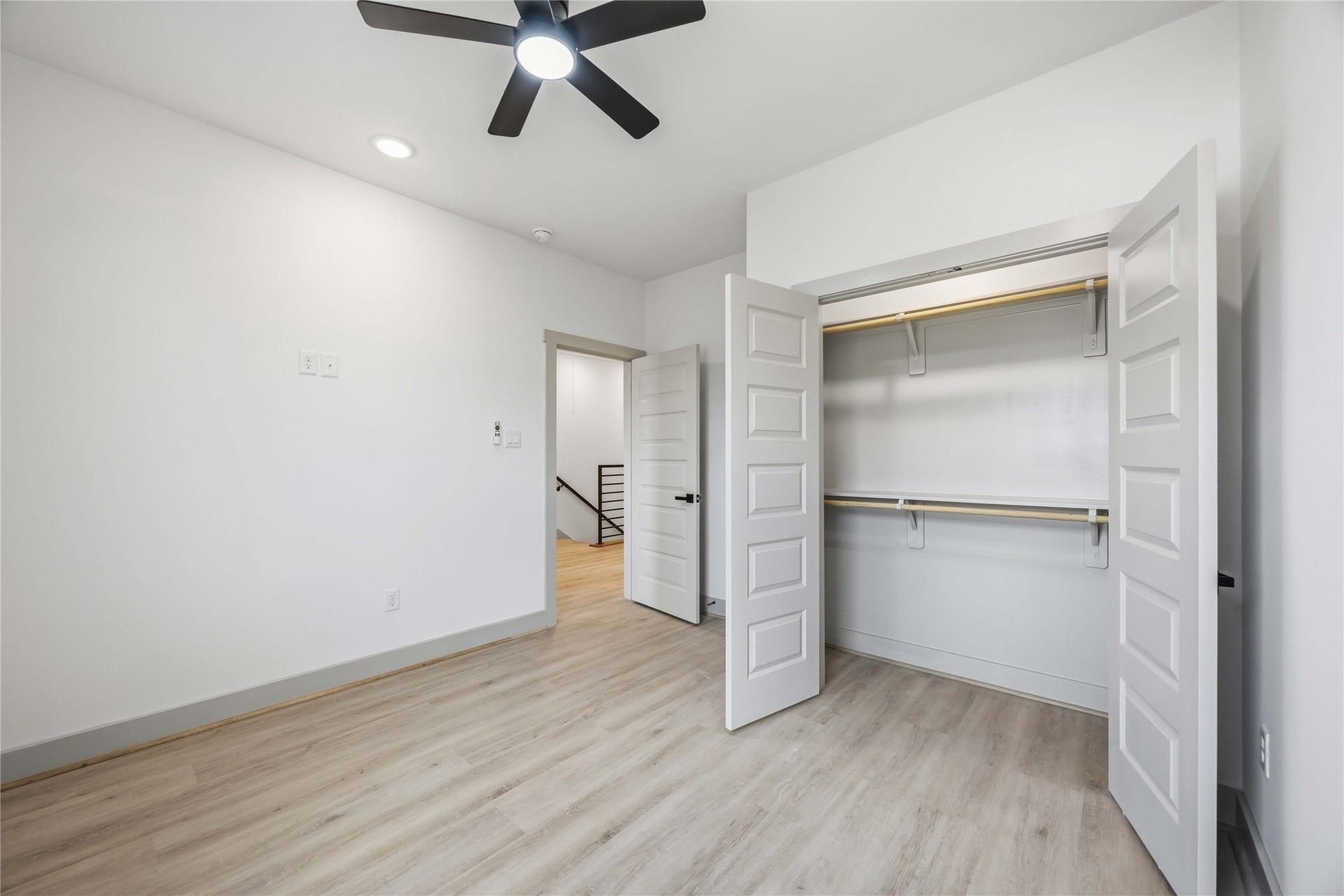 7555 Calhoun Street, #B, Houston, TX 77033 7555 Calhoun Street, #B, Houston, TX 77033