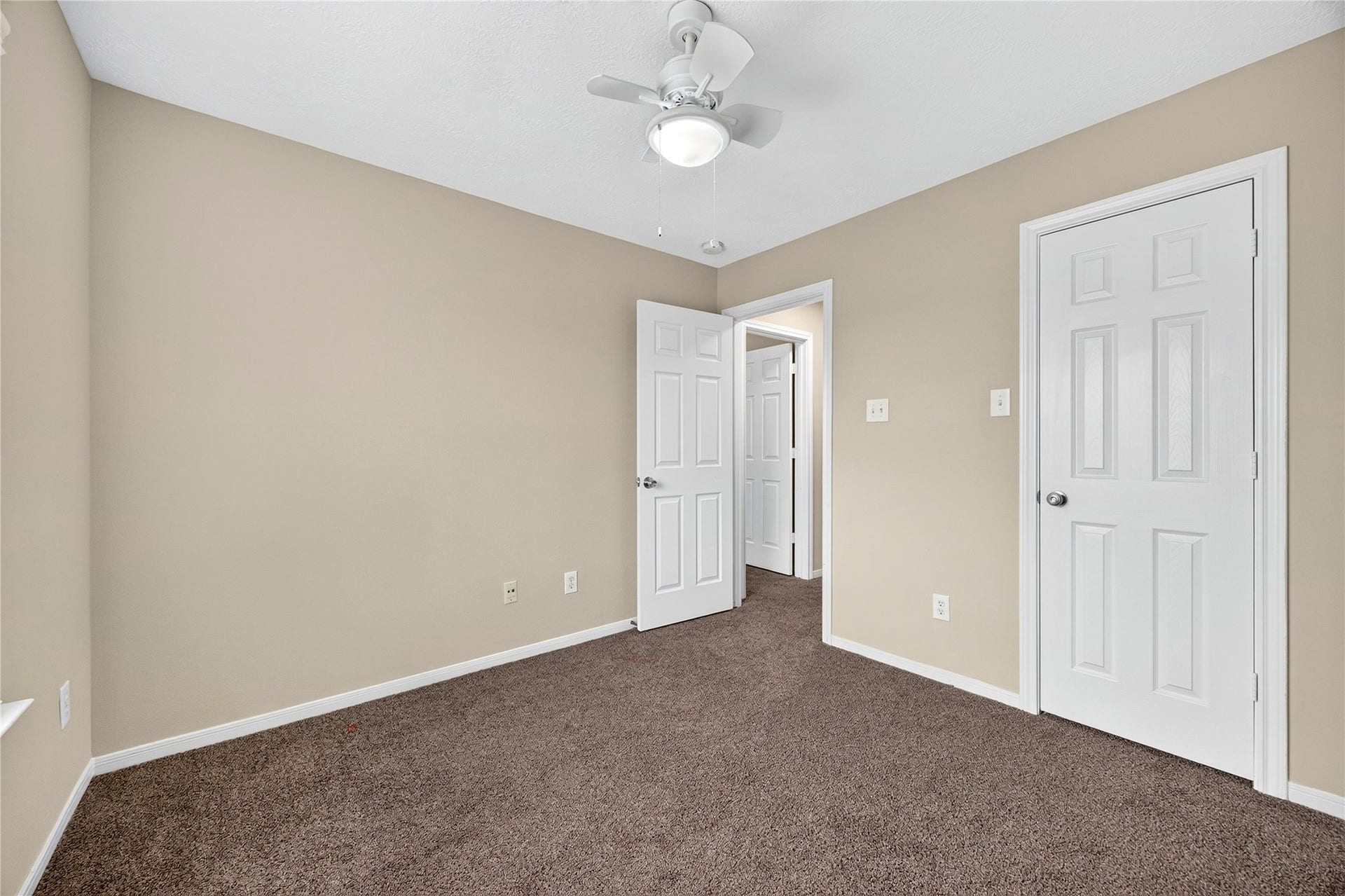 14919 Gray Ridge Drive, Houston, TX 77082