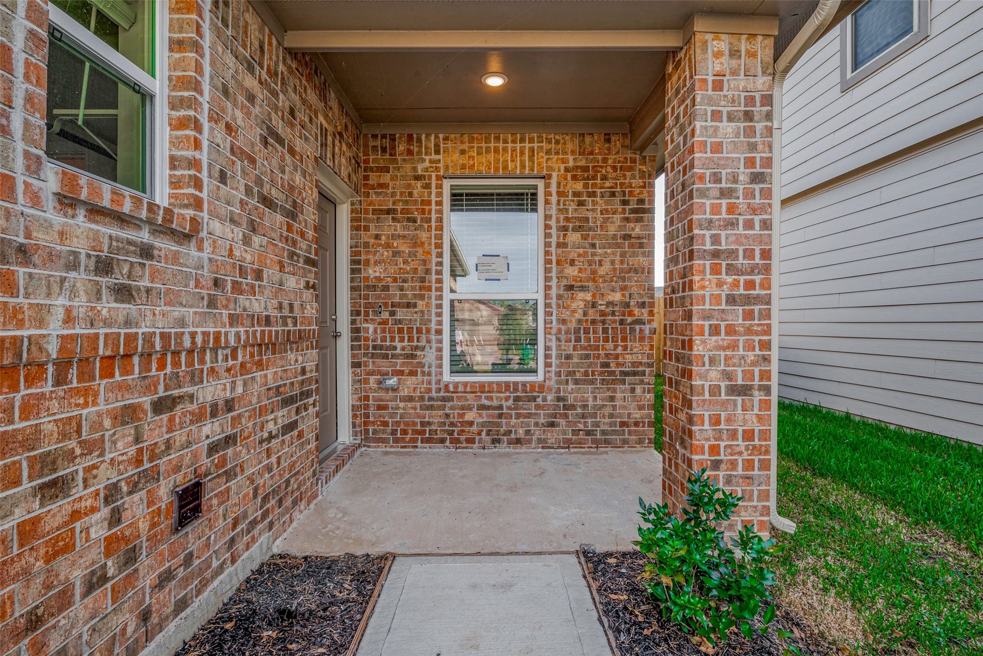 9960 Enclave Grove Street, Willis, TX 77318