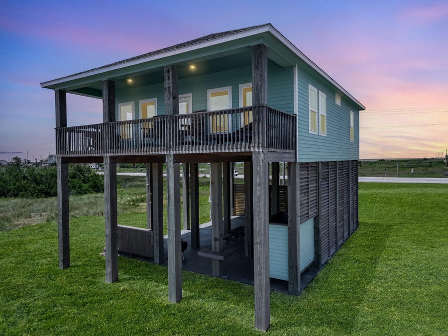 Property photo for 996 Alicia Drive, Gilchrist, TX