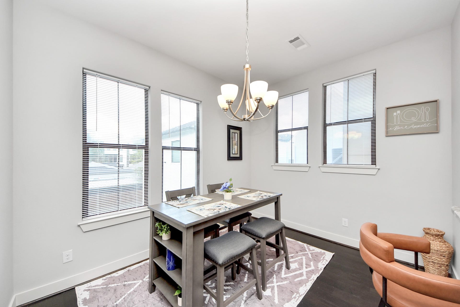 1706 Spring Street, Houston, TX 77007 1706 Spring Street, Houston, TX 77007