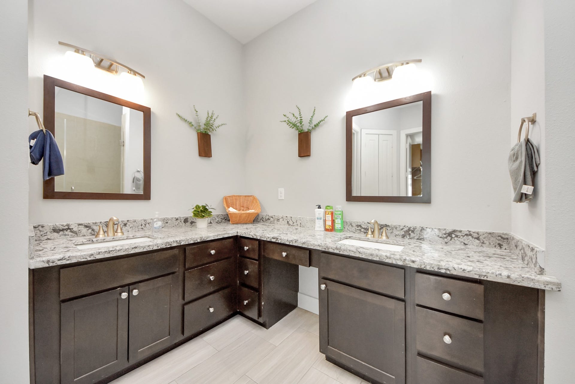 1706 Spring Street, Houston, TX 77007 1706 Spring Street, Houston, TX 77007