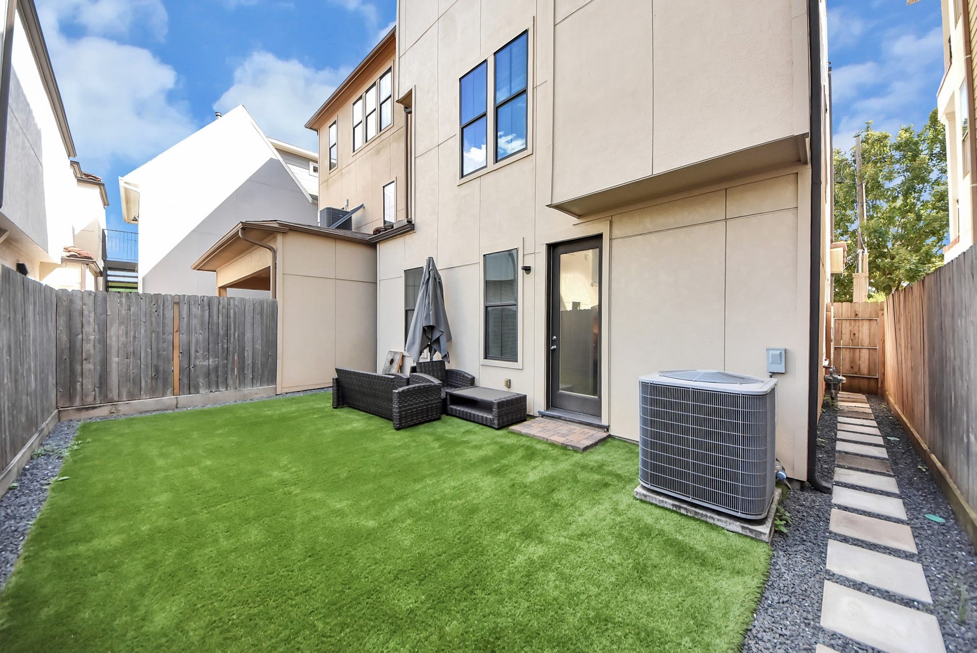 1706 Spring Street, Houston, TX 77007 1706 Spring Street, Houston, TX 77007