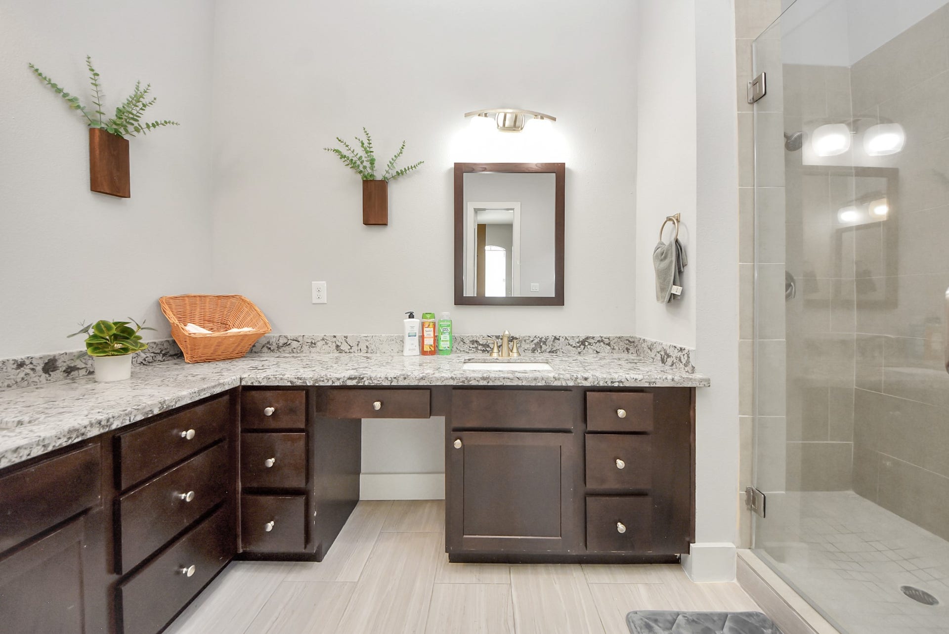 1706 Spring Street, Houston, TX 77007 1706 Spring Street, Houston, TX 77007