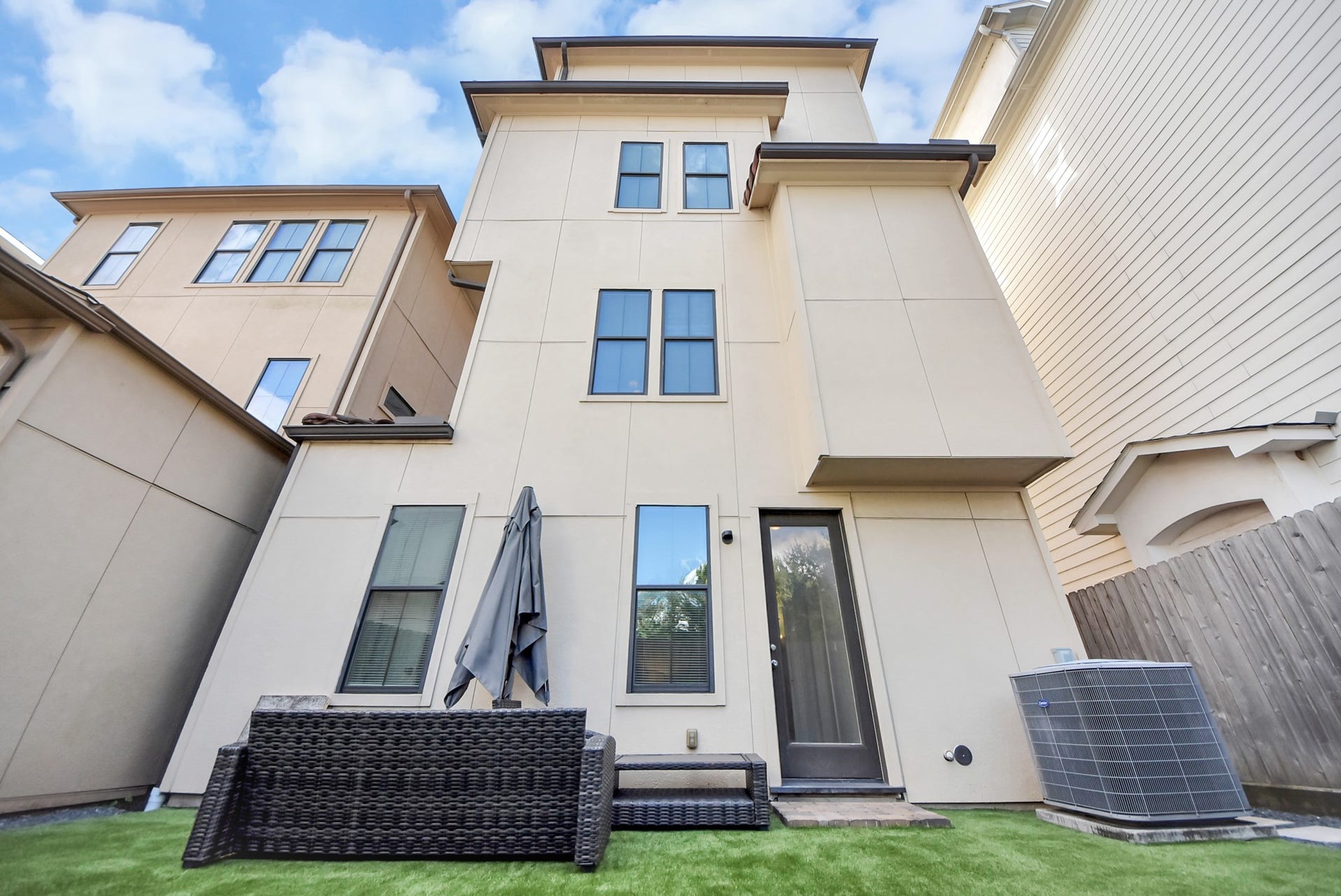 1706 Spring Street, Houston, TX 77007 1706 Spring Street, Houston, TX 77007