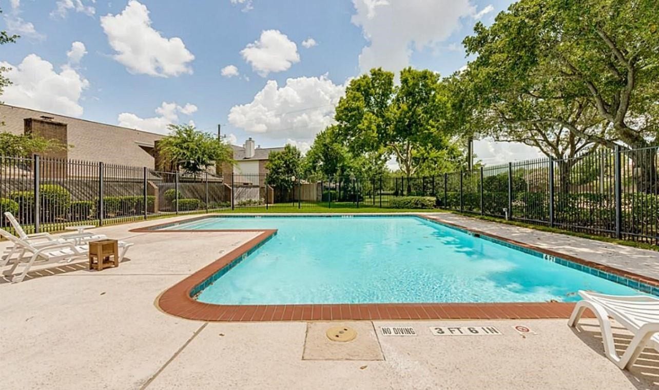 13911 Hollowgreen Drive, Houston, TX 77082 13911 Hollowgreen Drive, Houston, TX 77082
