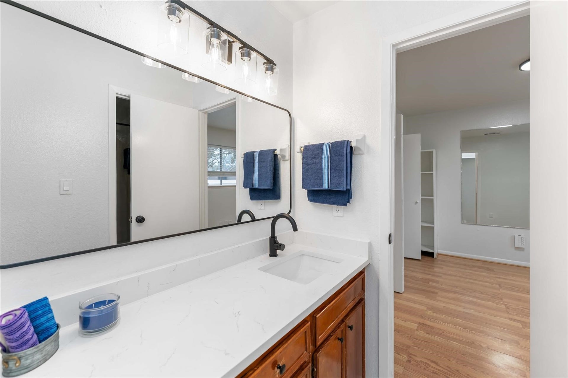 13911 Hollowgreen Drive, Houston, TX 77082 13911 Hollowgreen Drive, Houston, TX 77082