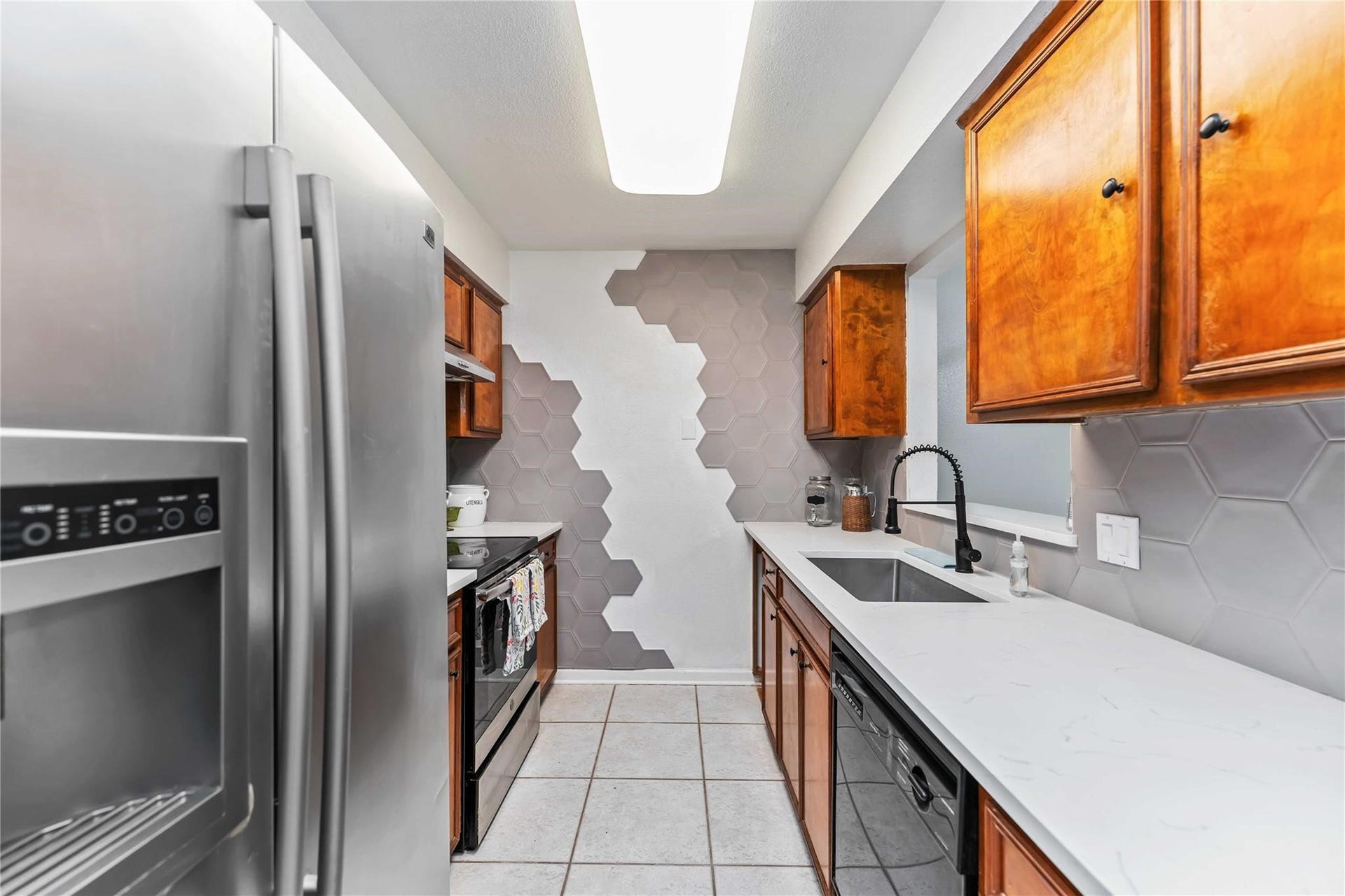 13911 Hollowgreen Drive, Houston, TX 77082 13911 Hollowgreen Drive, Houston, TX 77082