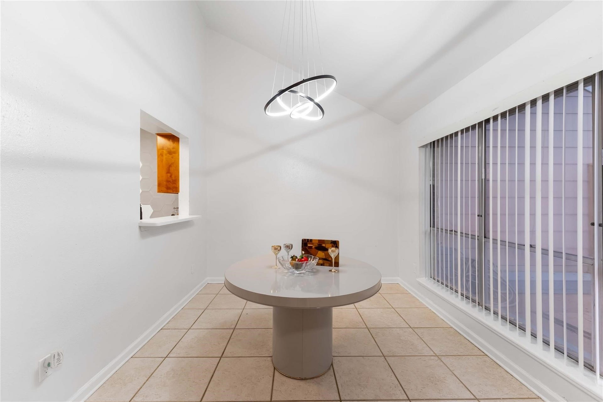 13911 Hollowgreen Drive, Houston, TX 77082 13911 Hollowgreen Drive, Houston, TX 77082