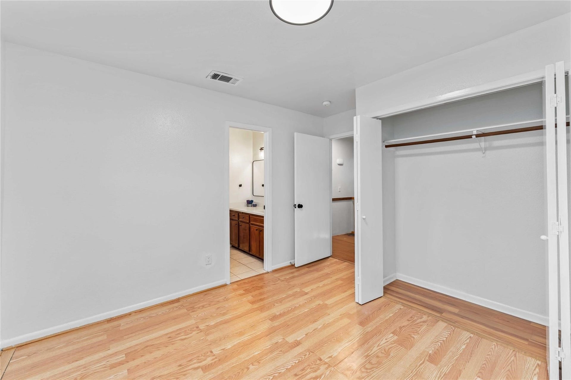 13911 Hollowgreen Drive, Houston, TX 77082 13911 Hollowgreen Drive, Houston, TX 77082