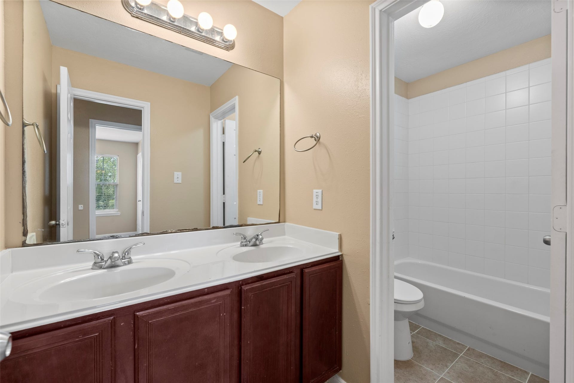 1950 Natalie Rose Drive, Houston, TX 77090 1950 Natalie Rose Drive, Houston, TX 77090