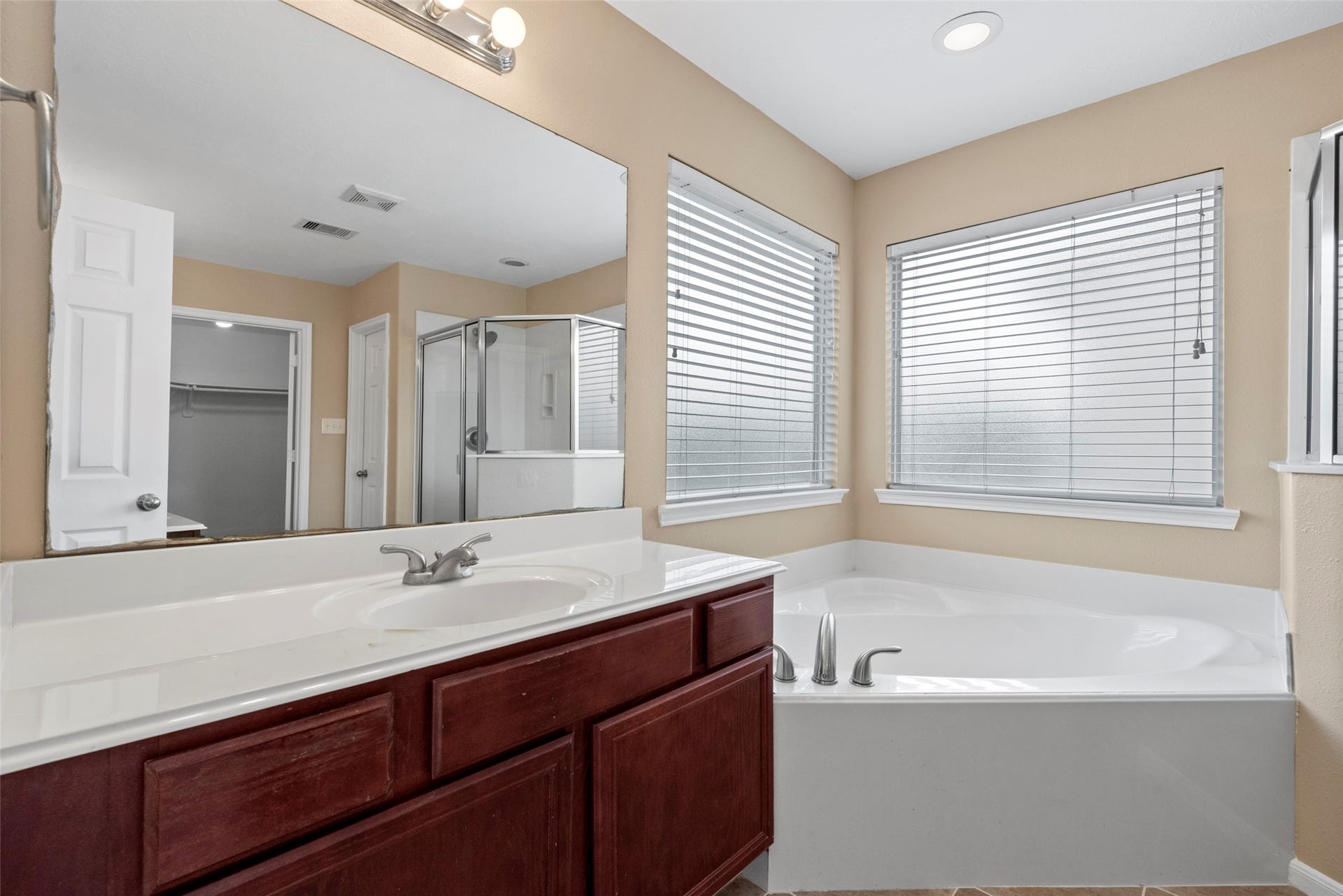 1950 Natalie Rose Drive, Houston, TX 77090 1950 Natalie Rose Drive, Houston, TX 77090