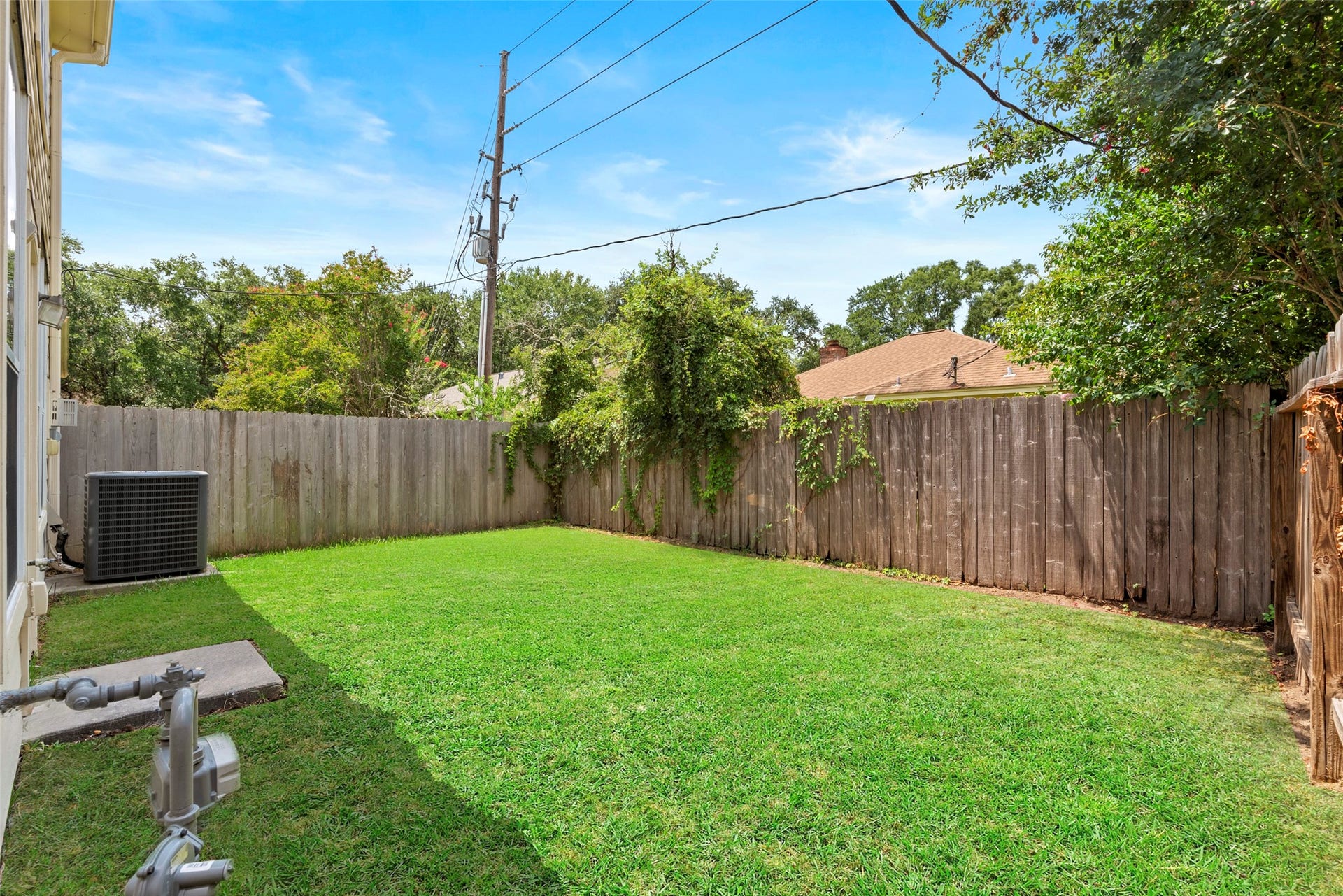 1950 Natalie Rose Drive, Houston, TX 77090 1950 Natalie Rose Drive, Houston, TX 77090