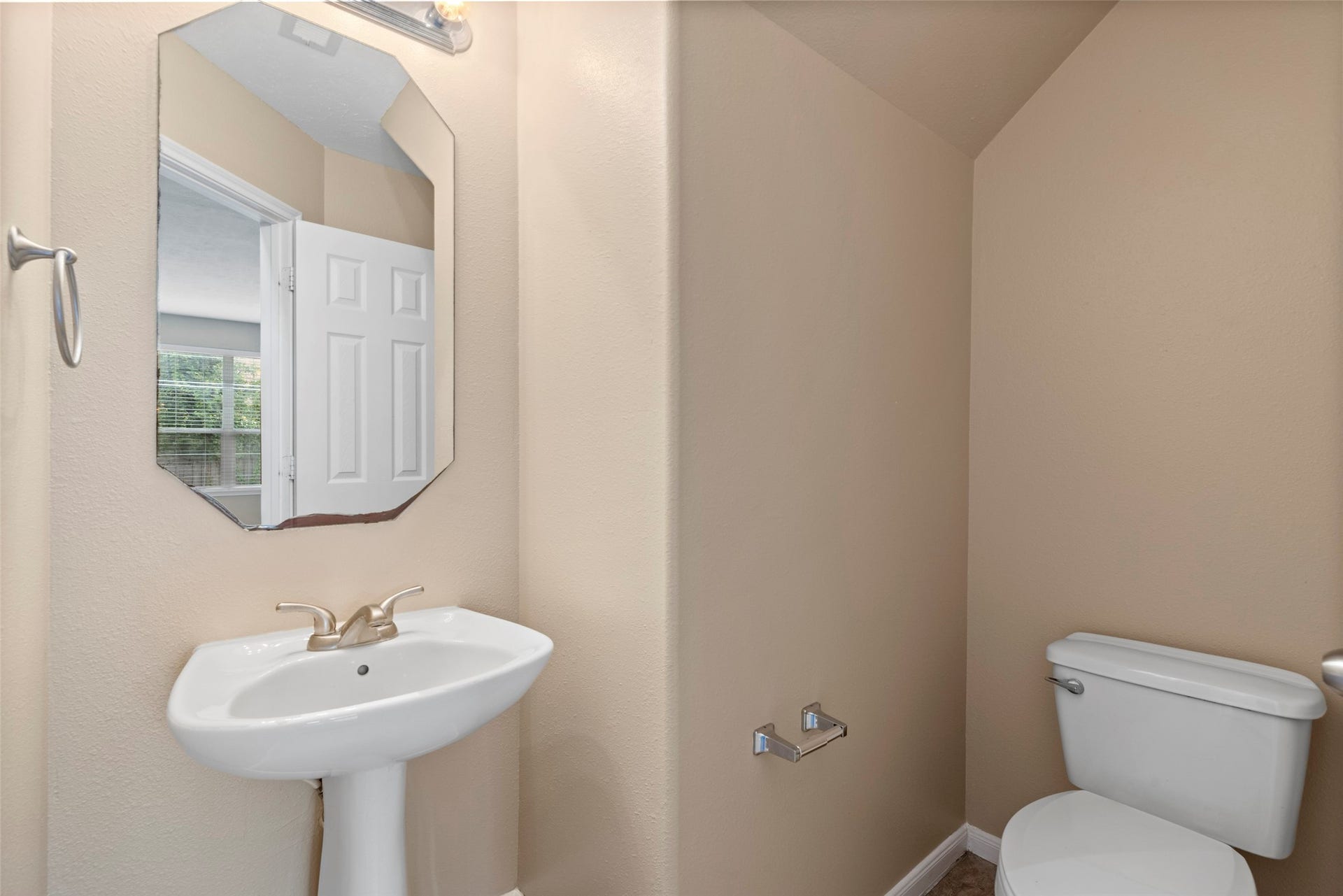 1950 Natalie Rose Drive, Houston, TX 77090 1950 Natalie Rose Drive, Houston, TX 77090