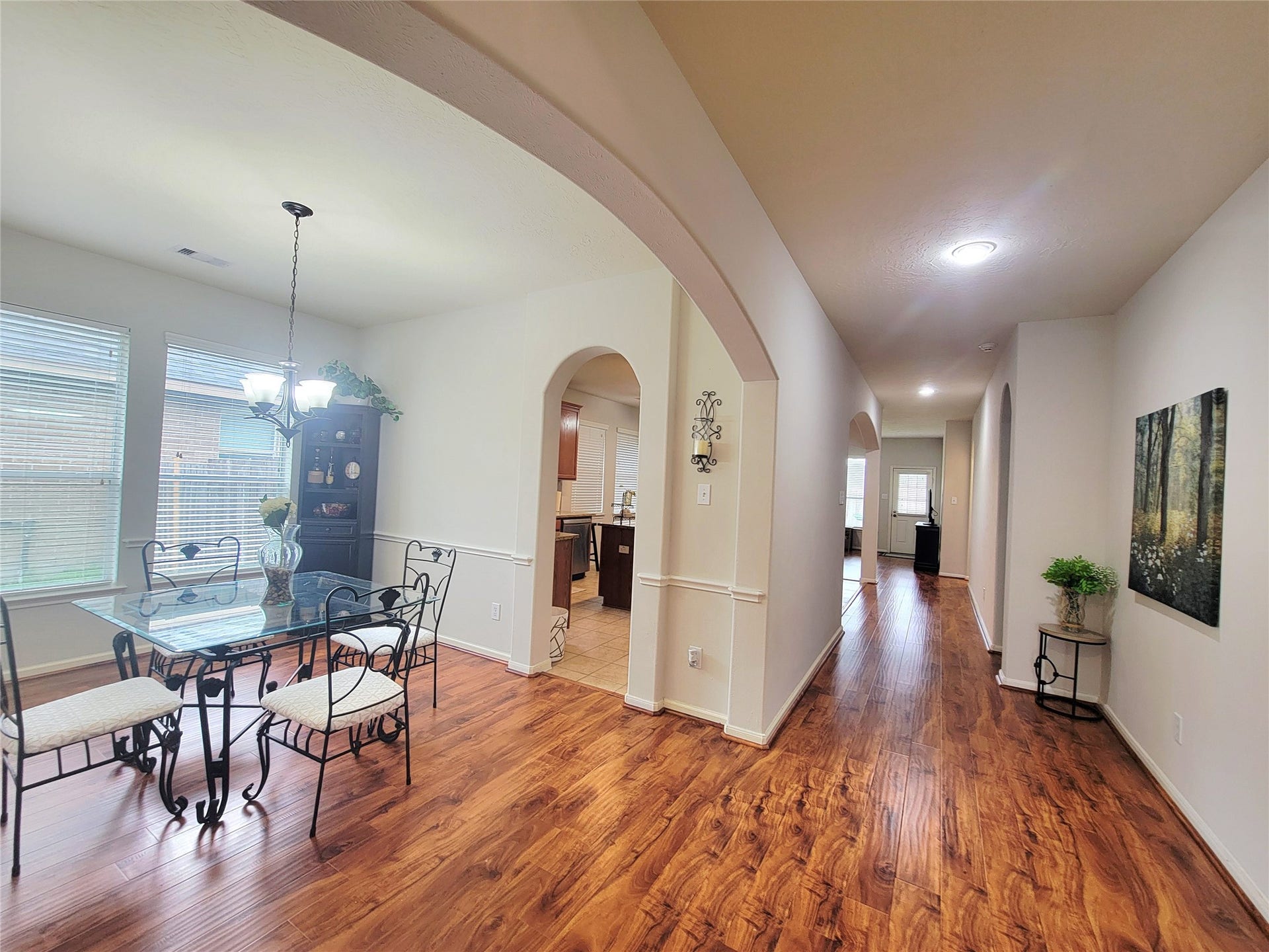8811 Henrico Lane, Rosenberg, TX 77469 Formal dining.