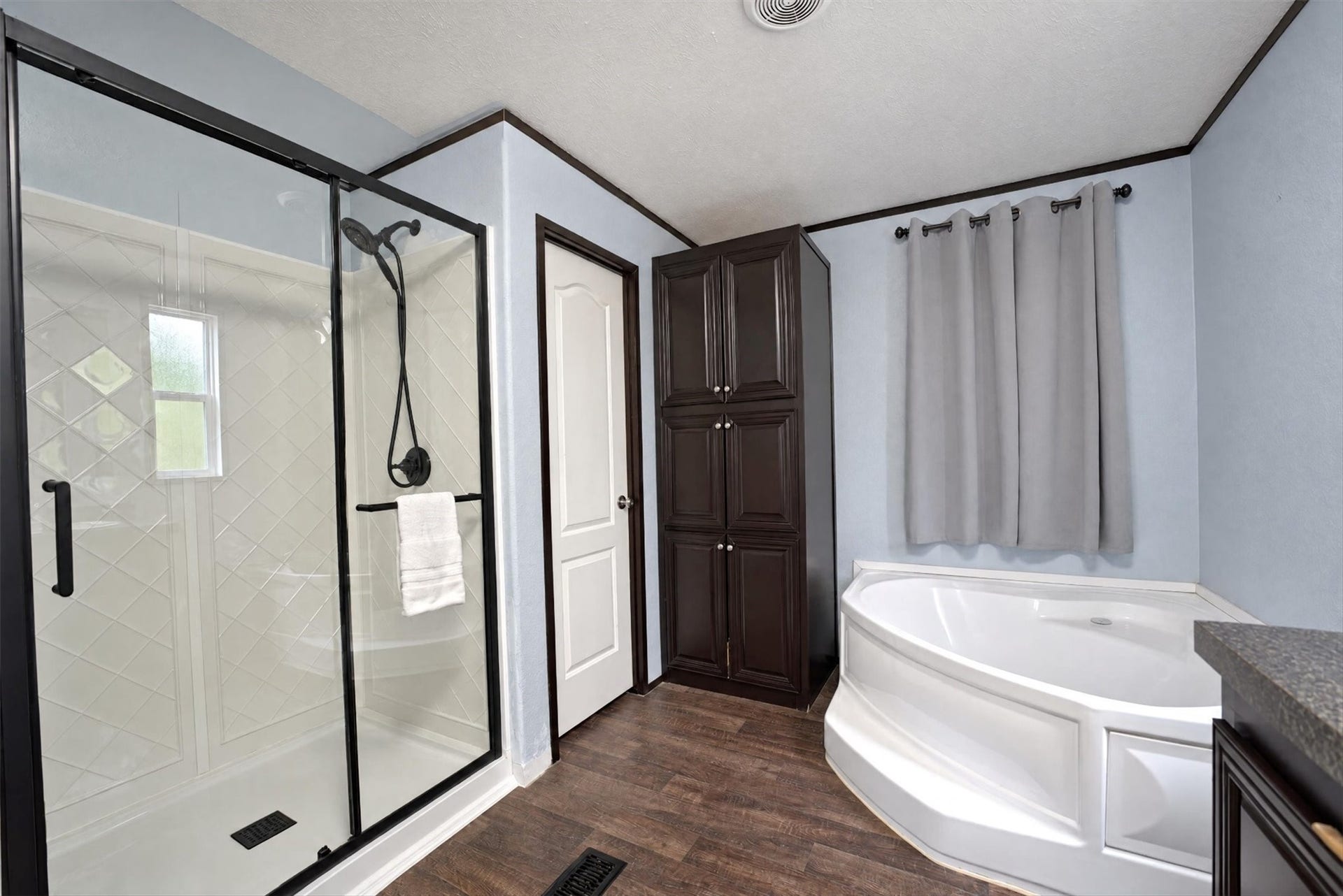 11350 Hillcrest Drive, Conroe, TX 77303 11350 Hillcrest Drive, Conroe, TX 77303