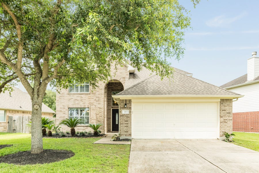 Property photo for 413 Sun River Lane, League City, TX