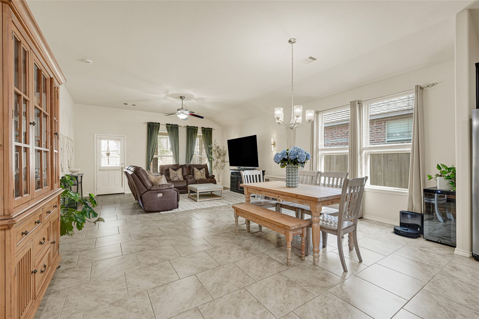 8422 Coral Cove Pass Lane, Conroe, TX 77304