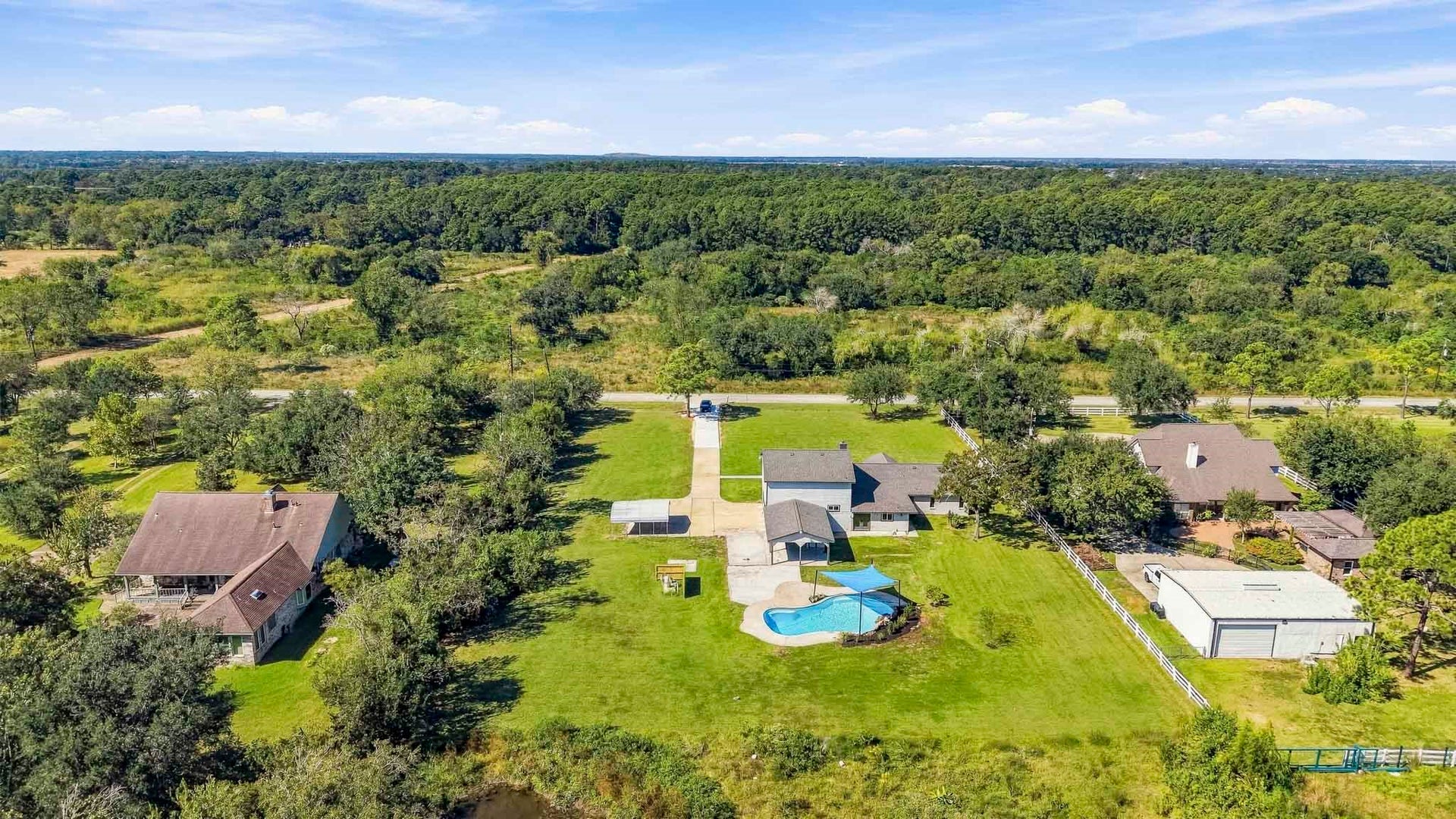 119 Avenue J, Dickinson, TX 77539 119 Avenue J, Dickinson, TX 77539
