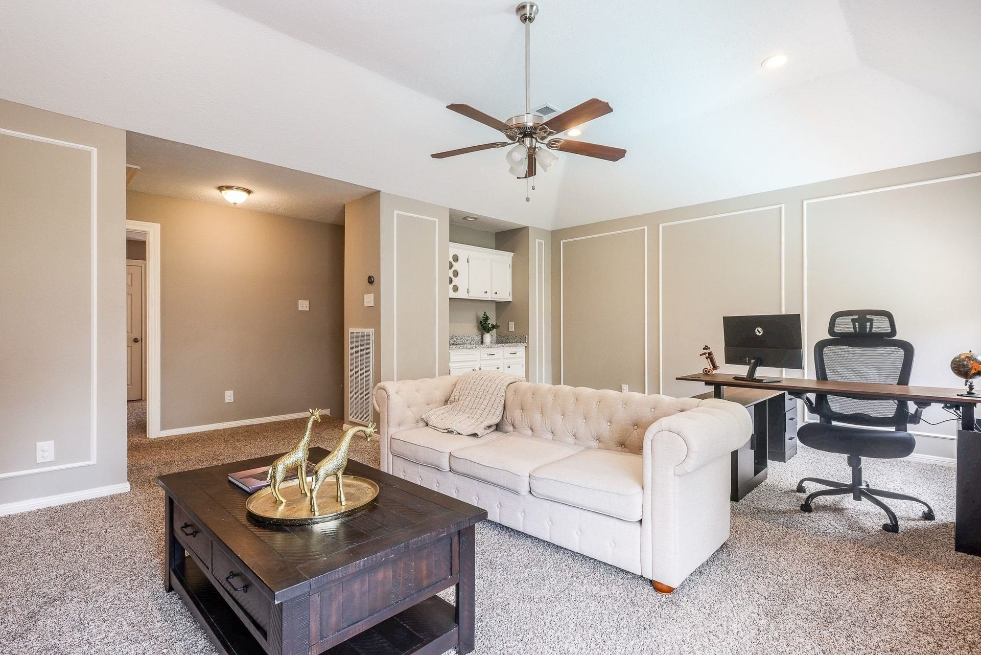 118 Mill Trail Drive, Sugar Land, TX 77498 Second level with 3 bedrooms and flex space.