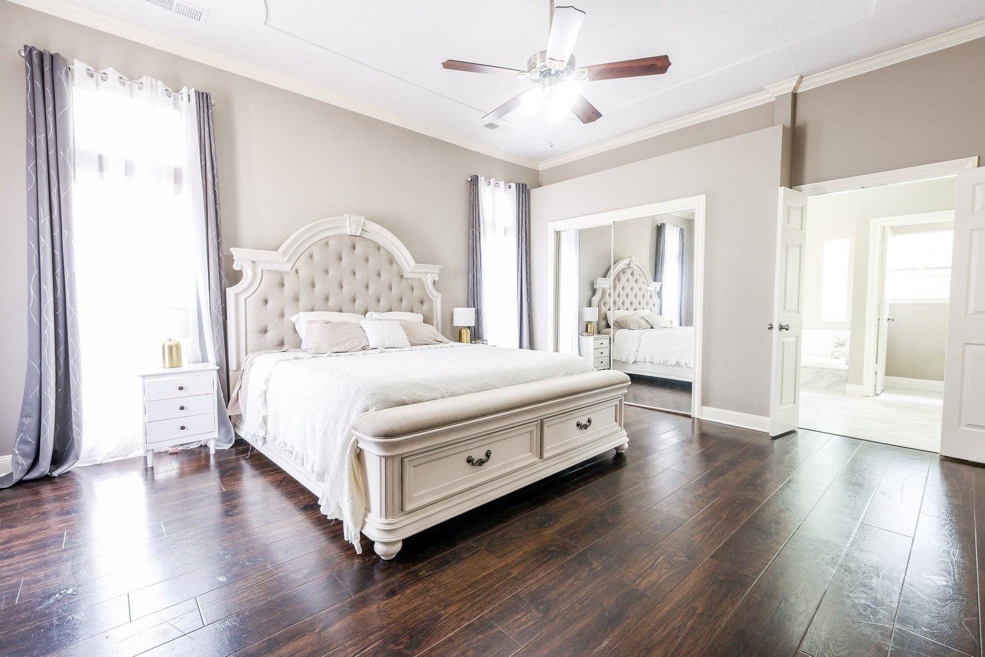 118 Mill Trail Drive, Sugar Land, TX 77498 Primary bedroom.