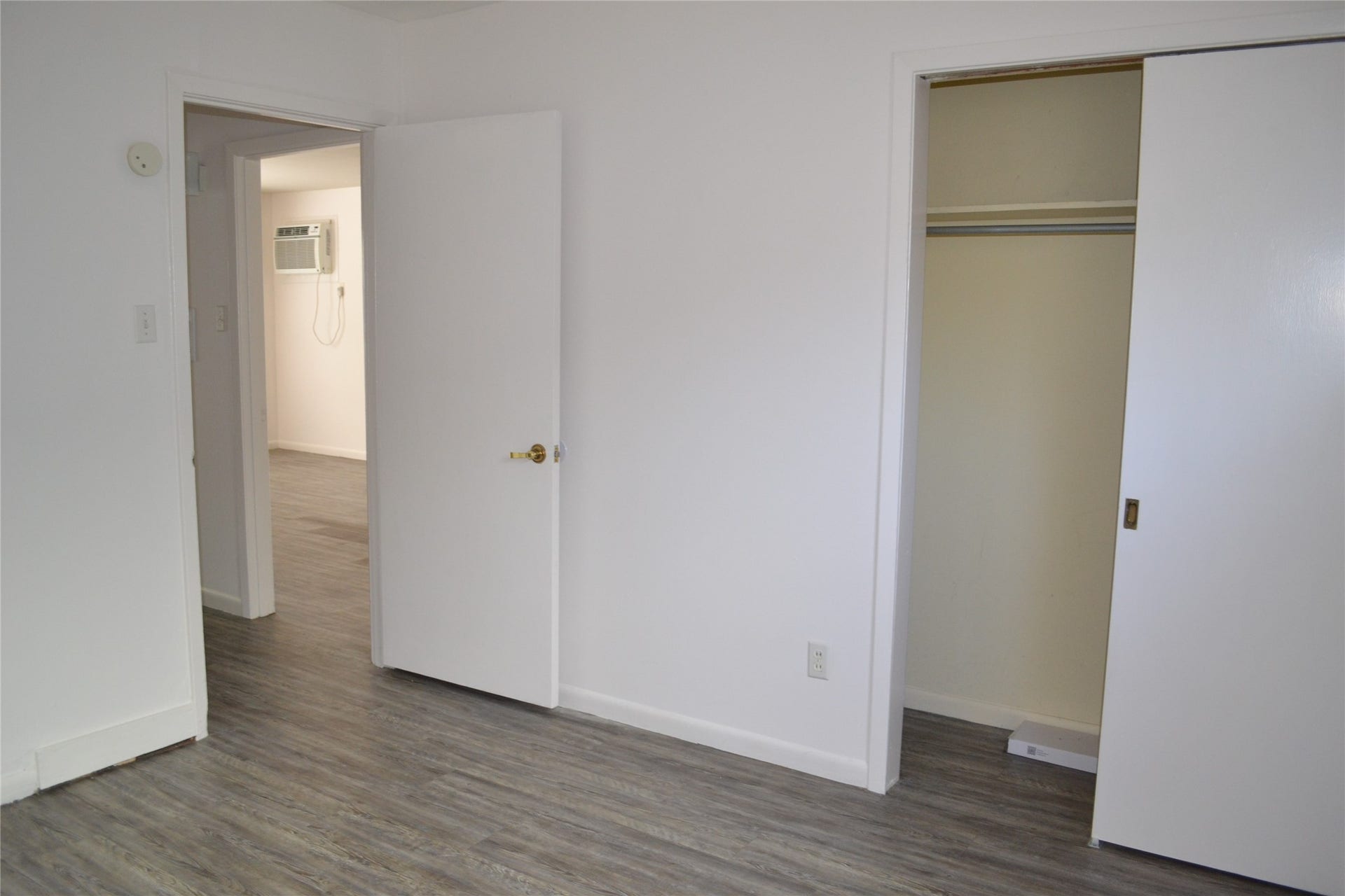1521 Rutland Street, #4, Houston, TX 77008 1521 Rutland Street, #4, Houston, TX 77008