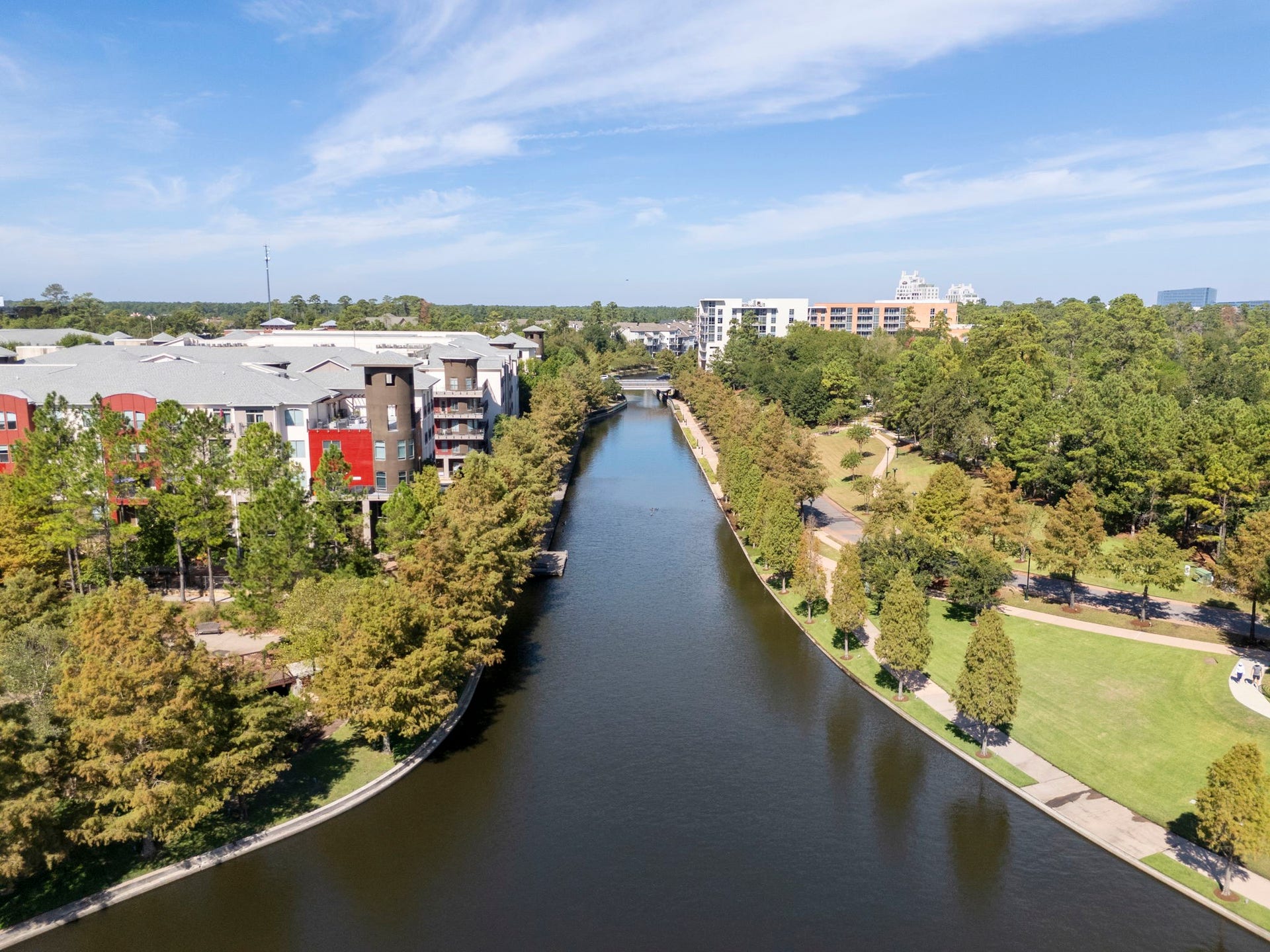24 Riva Row, Spring, TX 77380 Live where The Woodlands comes to life, just steps from The Waterway, the Cynthia Woods Mitchell Pavilion, Town Green Park, and the Riva Row Boat House.