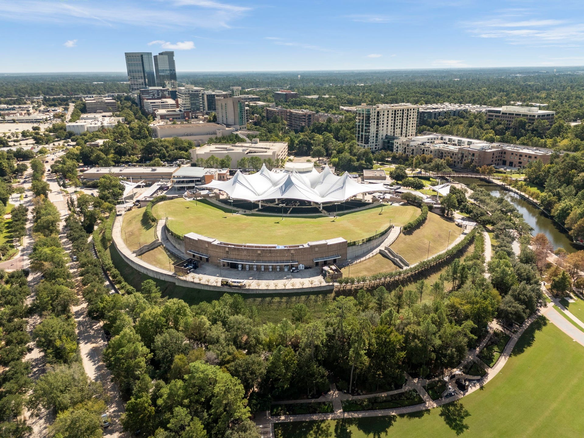 24 Riva Row, Spring, TX 77380 Live where The Woodlands comes to life, just steps from The Waterway, the Cynthia Woods Mitchell Pavilion, Town Green Park, and the Riva Row Boat House.