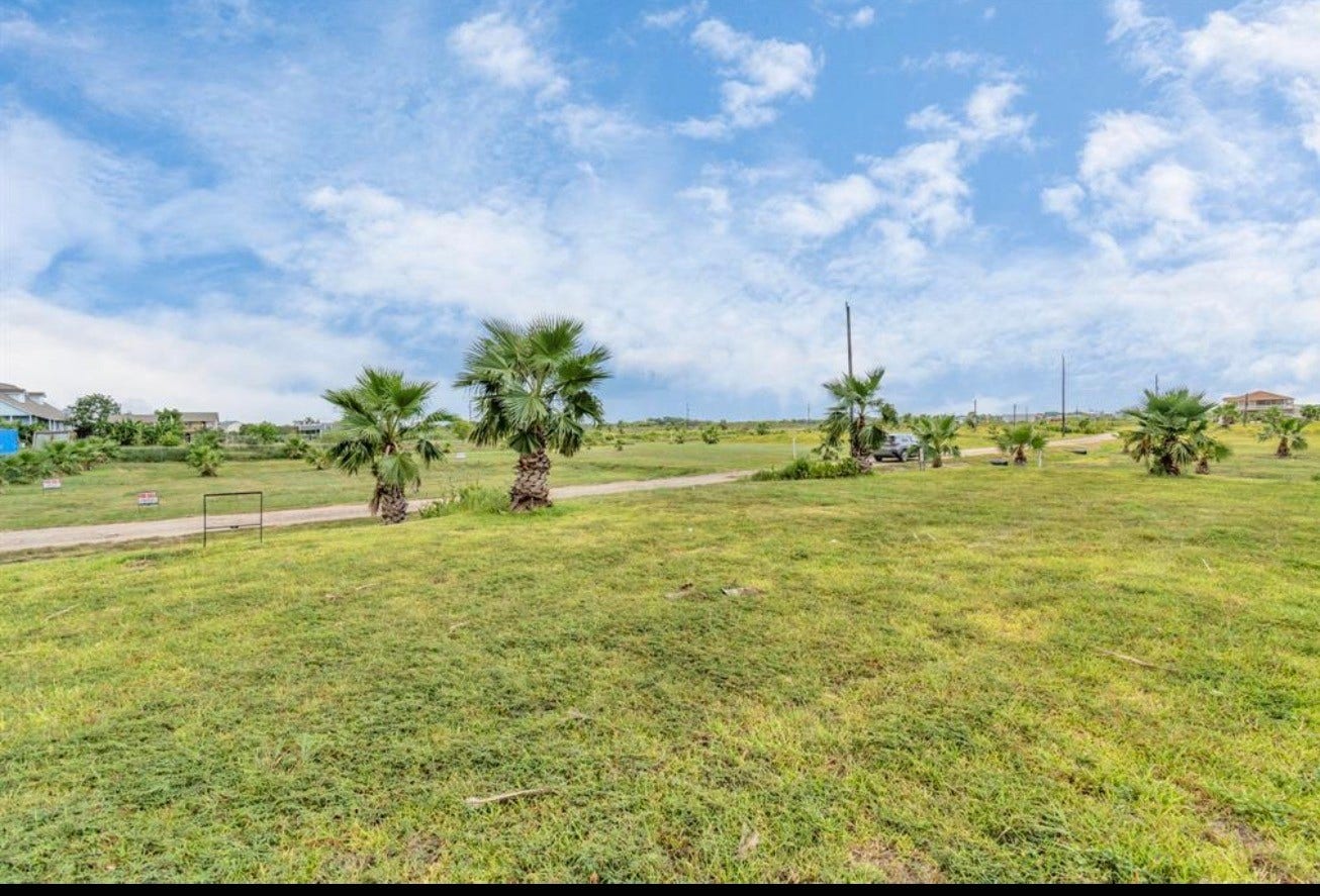6 Cindy Palmer Lane, Dickinson, TX 77539 6 Cindy Palmer Lane, Dickinson, TX 77539