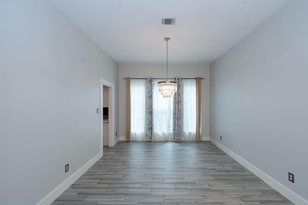 Great space for a play room, large formal furniture, or an office