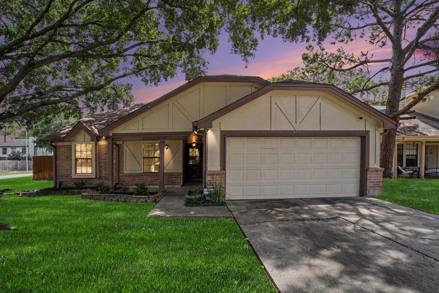 Property photo for 10038 Wayward Wind Lane, Houston, TX