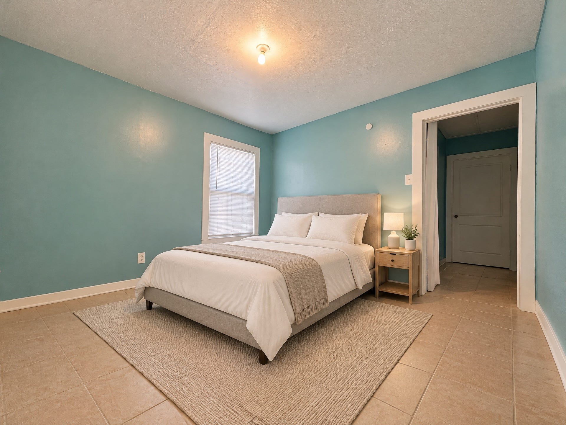 5313 Bataan Road, Houston, TX 77033 Virtually Staged