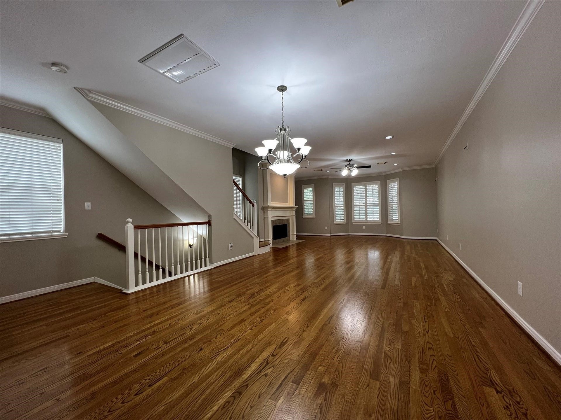 1323 Oneil Street, Houston, TX 77019 1323 Oneil Street, Houston, TX 77019