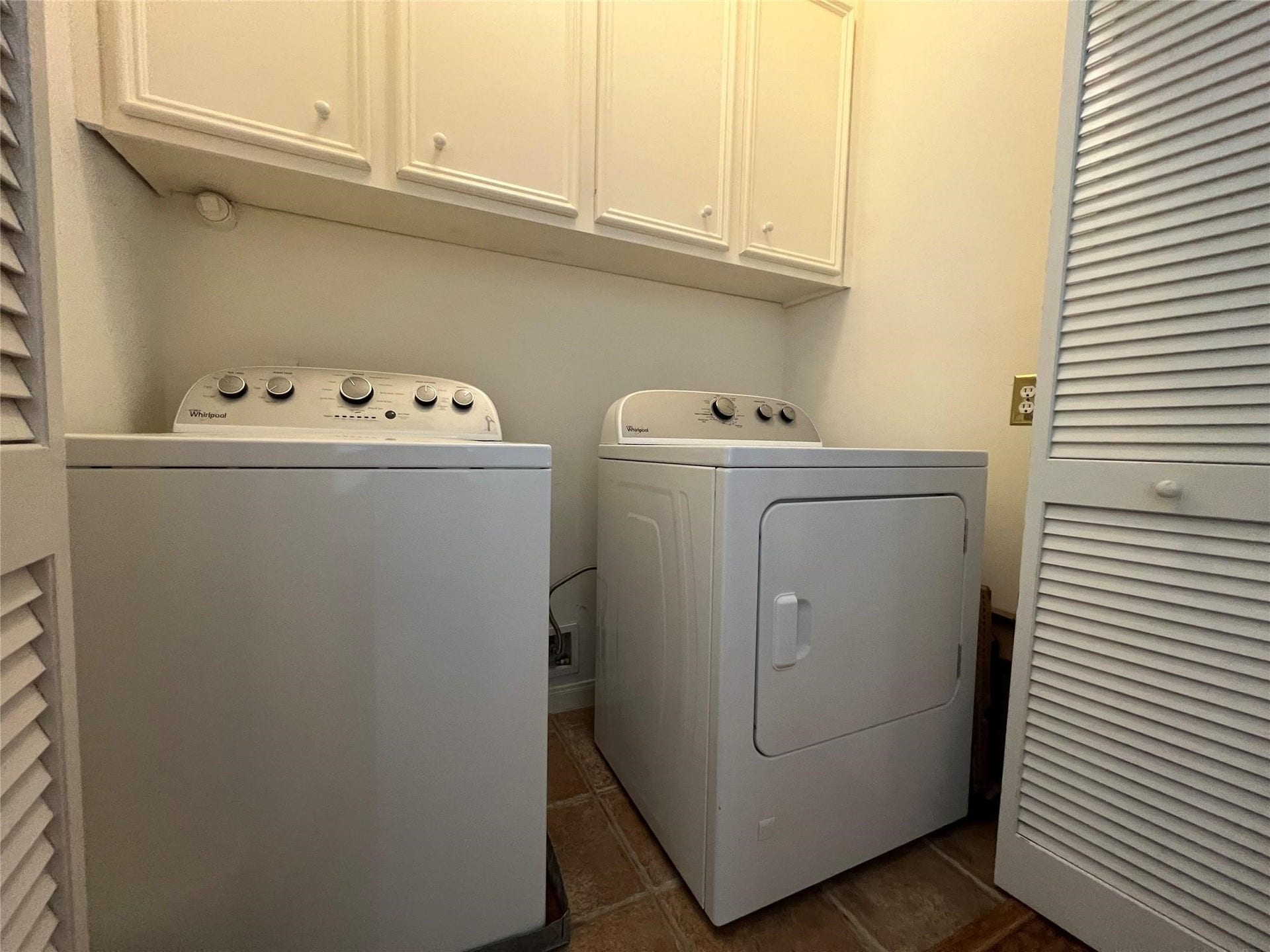 1323 Oneil Street, Houston, TX 77019 1323 Oneil Street, Houston, TX 77019