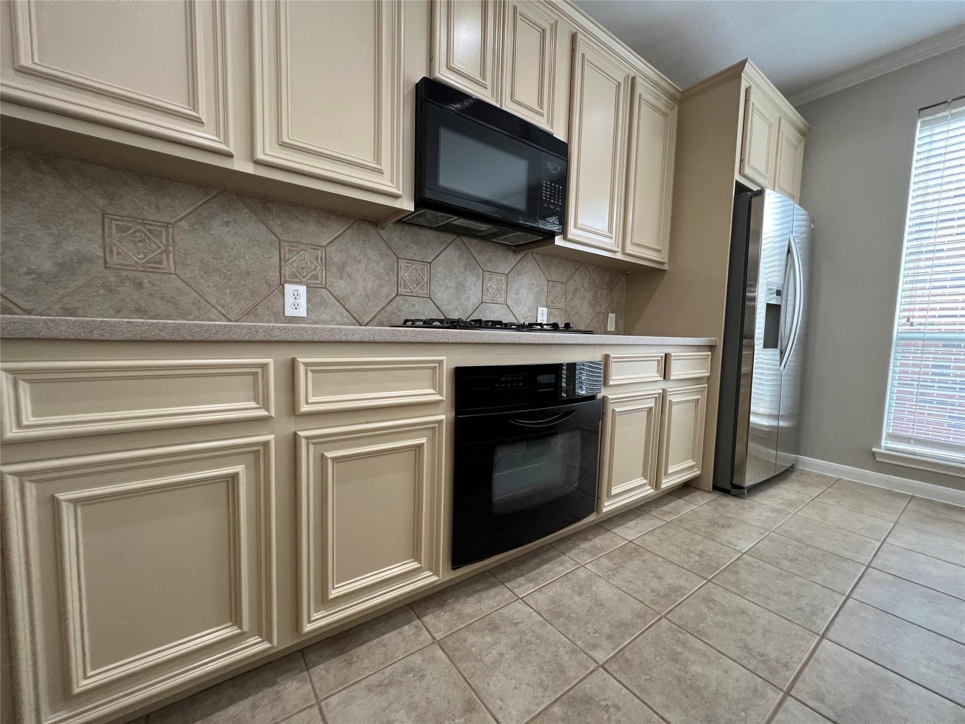 1323 Oneil Street, Houston, TX 77019 1323 Oneil Street, Houston, TX 77019