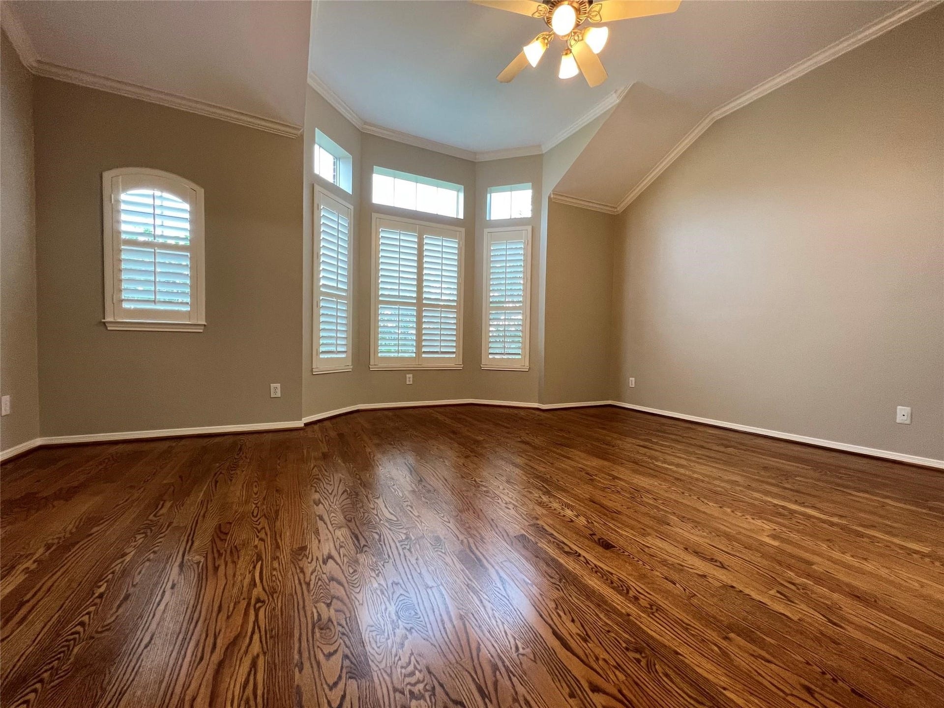 1323 Oneil Street, Houston, TX 77019 1323 Oneil Street, Houston, TX 77019