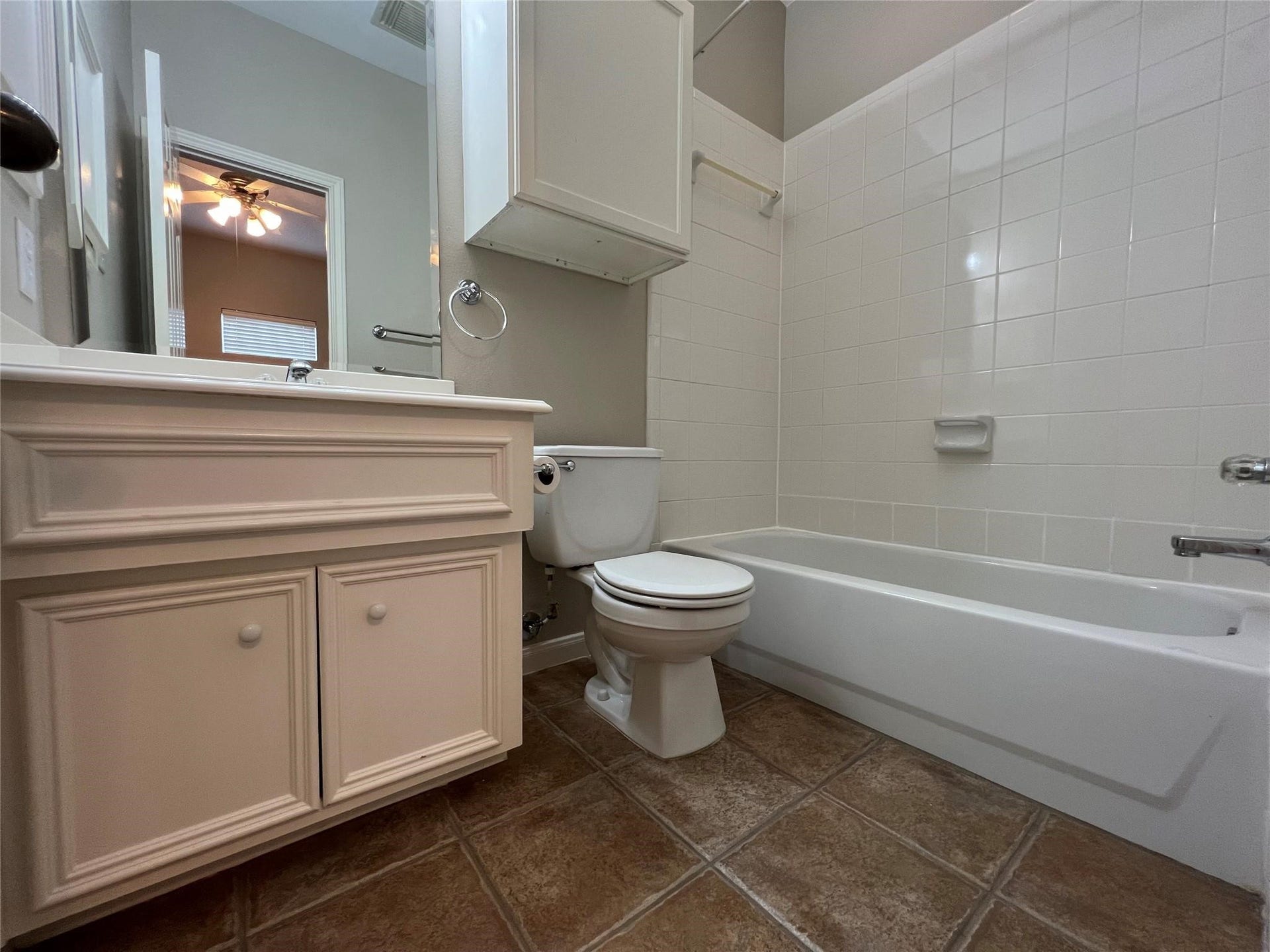 1323 Oneil Street, Houston, TX 77019 1323 Oneil Street, Houston, TX 77019
