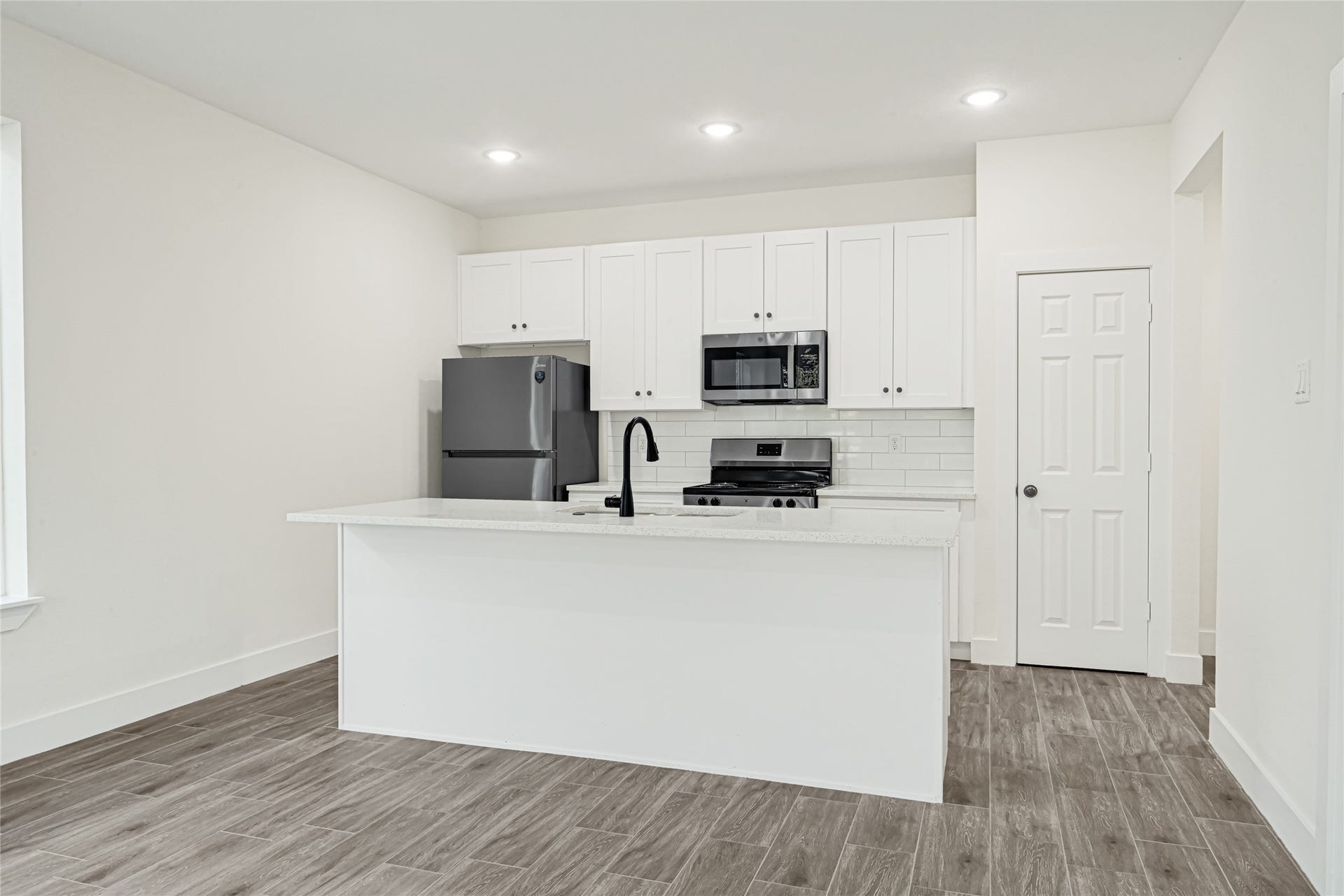 7953 Booker Street, #A/B, Houston, TX 77028 7953 Booker Street, #A/B, Houston, TX 77028