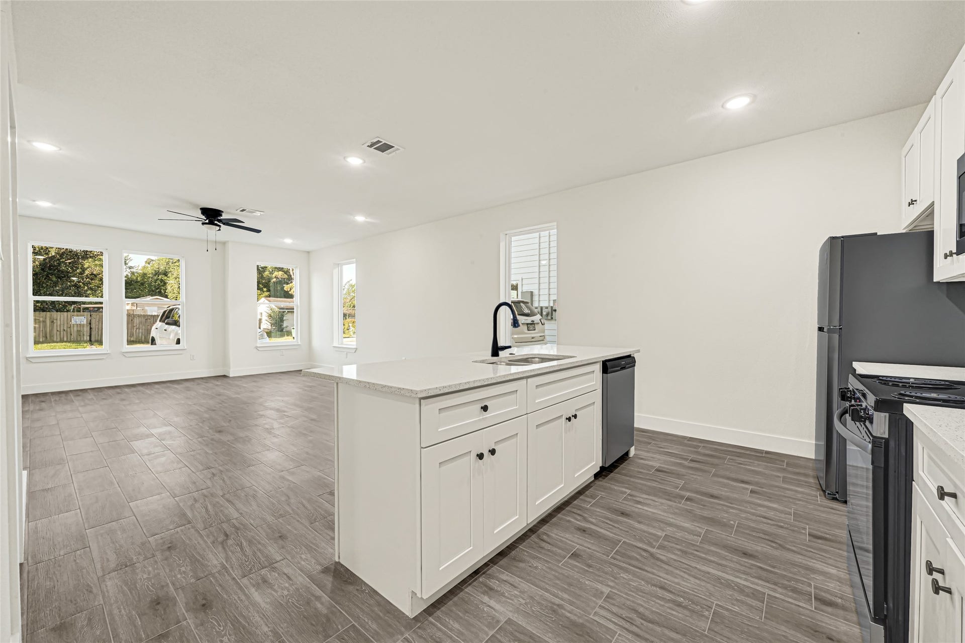 7953 Booker Street, #A/B, Houston, TX 77028 7953 Booker Street, #A/B, Houston, TX 77028