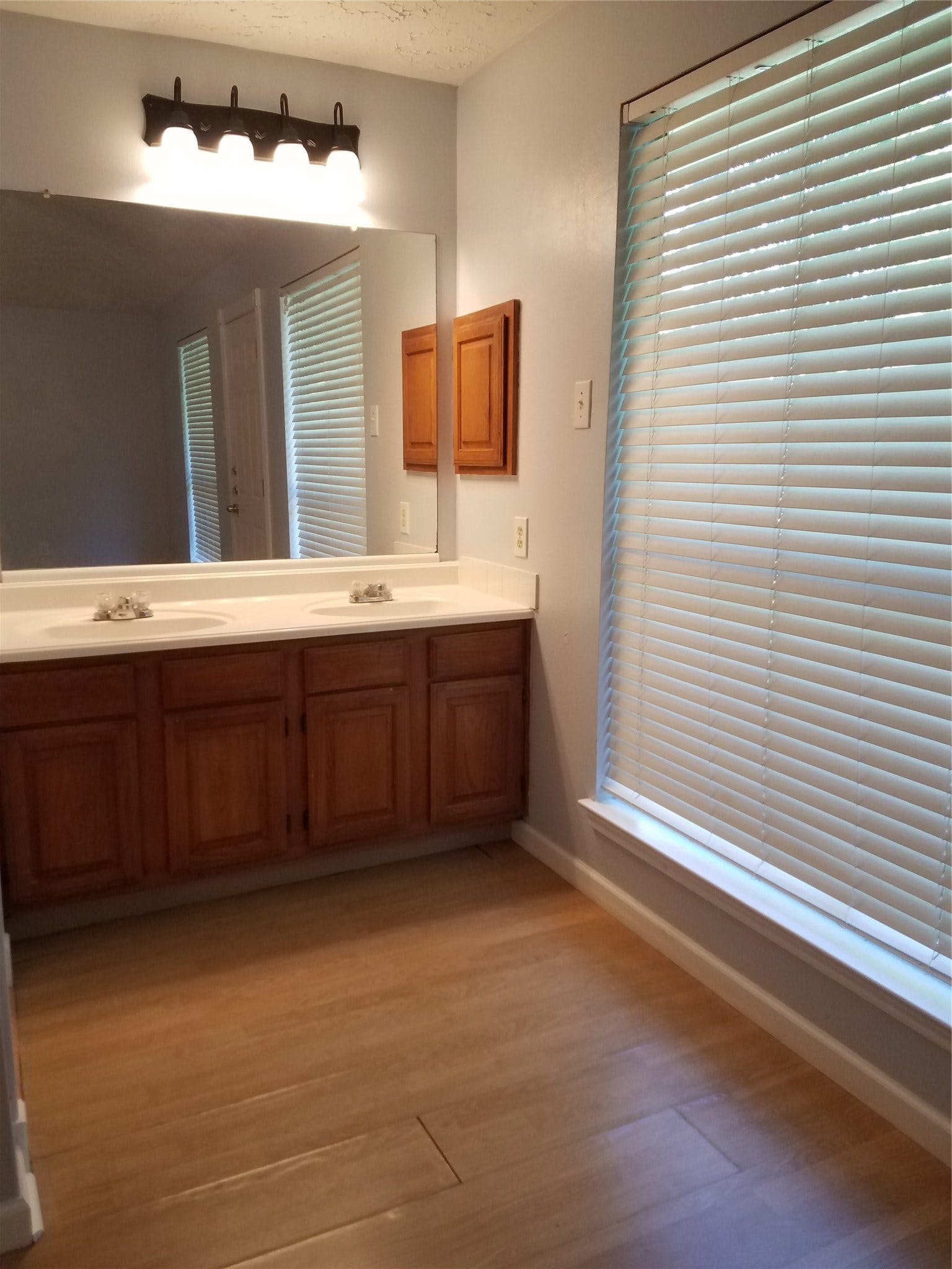 1503 Vickery Drive, Sugar Land, TX 77498 1503 Vickery Drive, Sugar Land, TX 77498