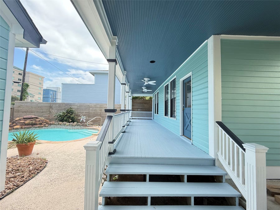 Property photo for 2207 Avenue P, Galveston, TX