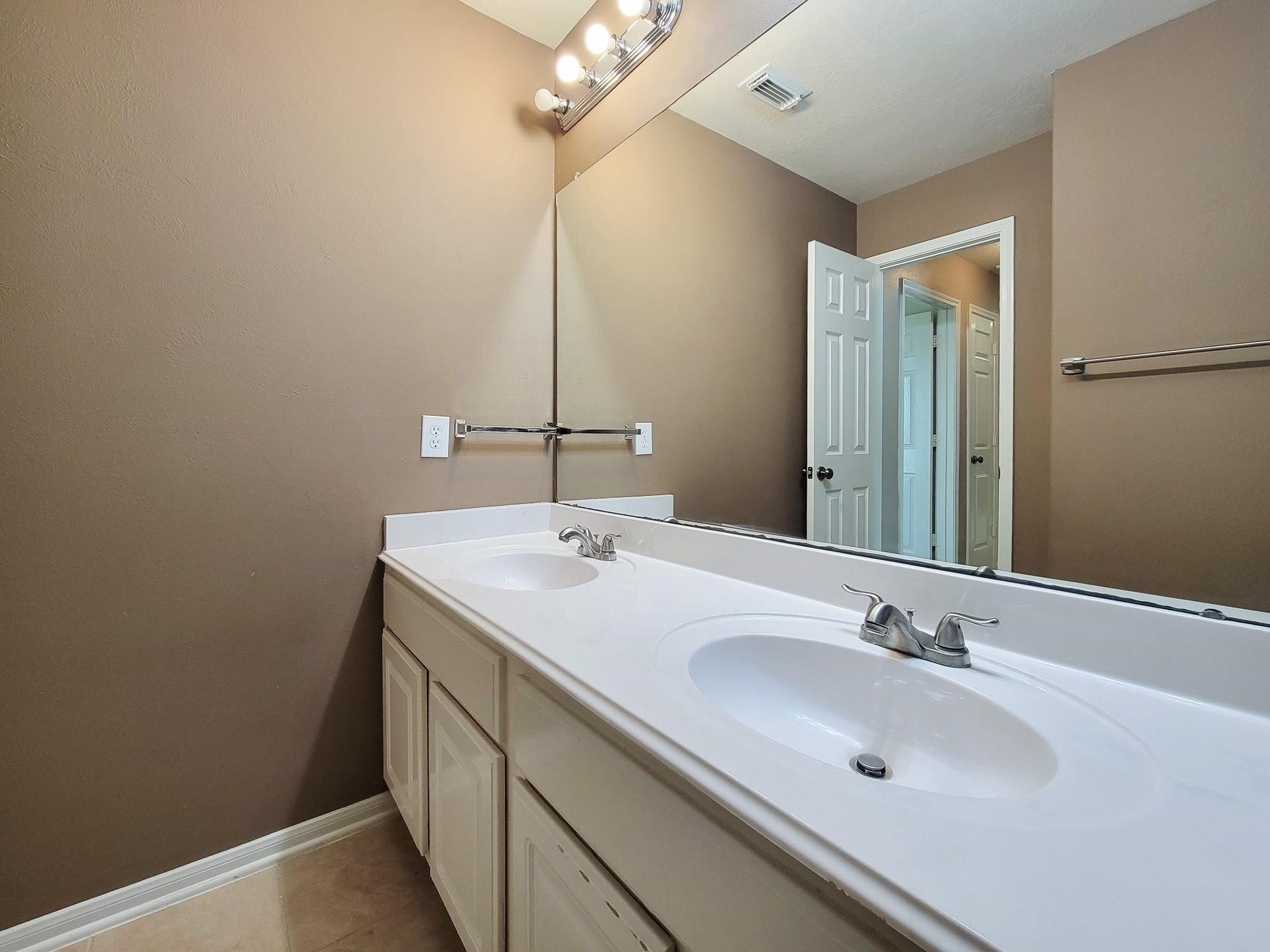 819 Arlington Lane, Rosenberg, TX 77469 819 Arlington Lane, Rosenberg, TX 77469