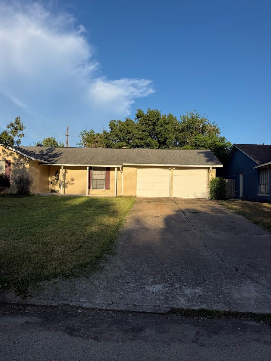 Property photo for 2002 Blindlake Drive, Houston, TX