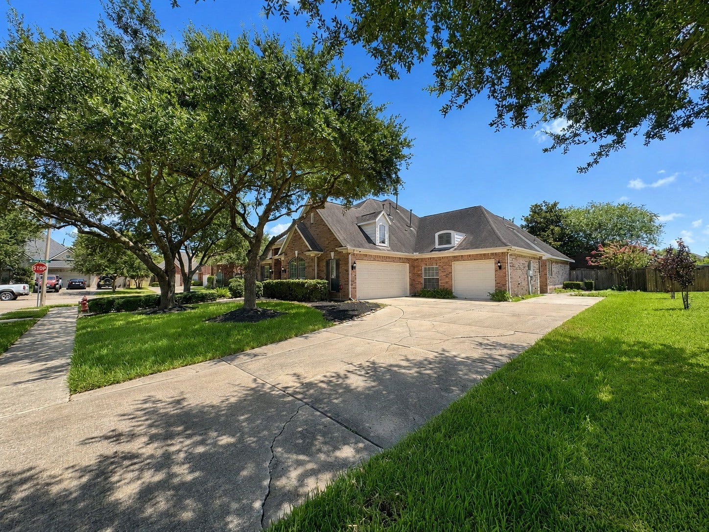 3301 Elm Creek Drive, League City, TX 77573 3301 Elm Creek Drive, League City, TX 77573