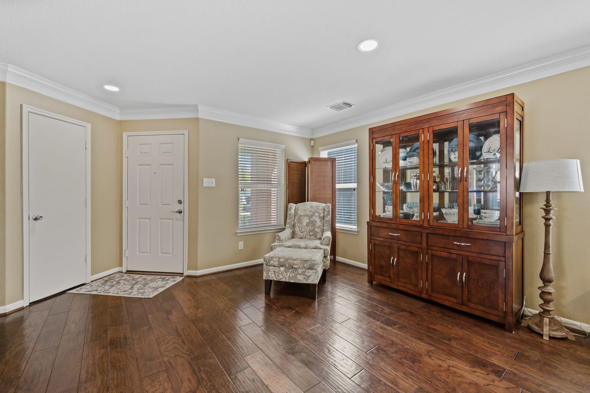 6615 Green Pear Lane, Houston, TX 77049 Dinning Area