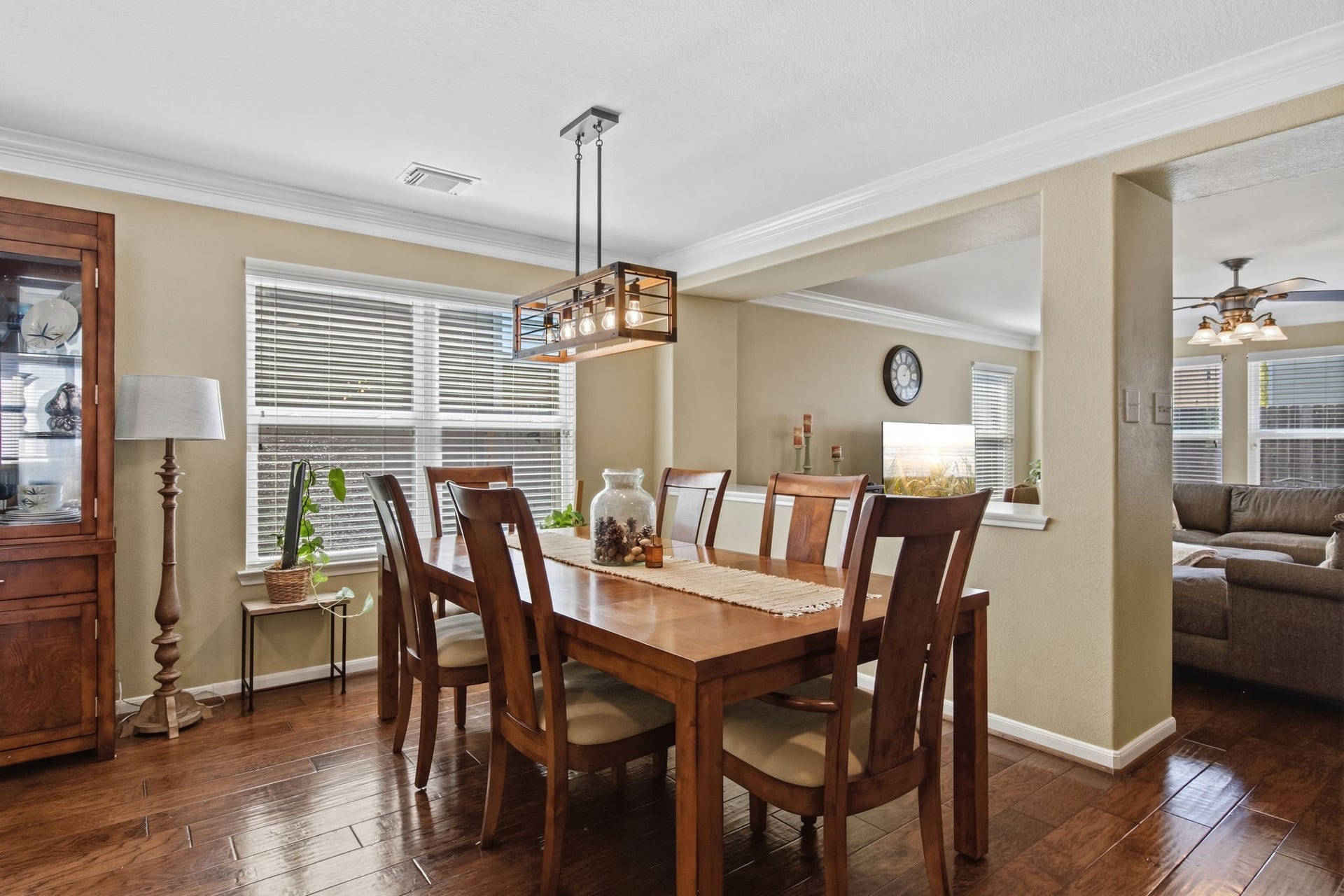 6615 Green Pear Lane, Houston, TX 77049 6615 Green Pear Lane, Houston, TX 77049